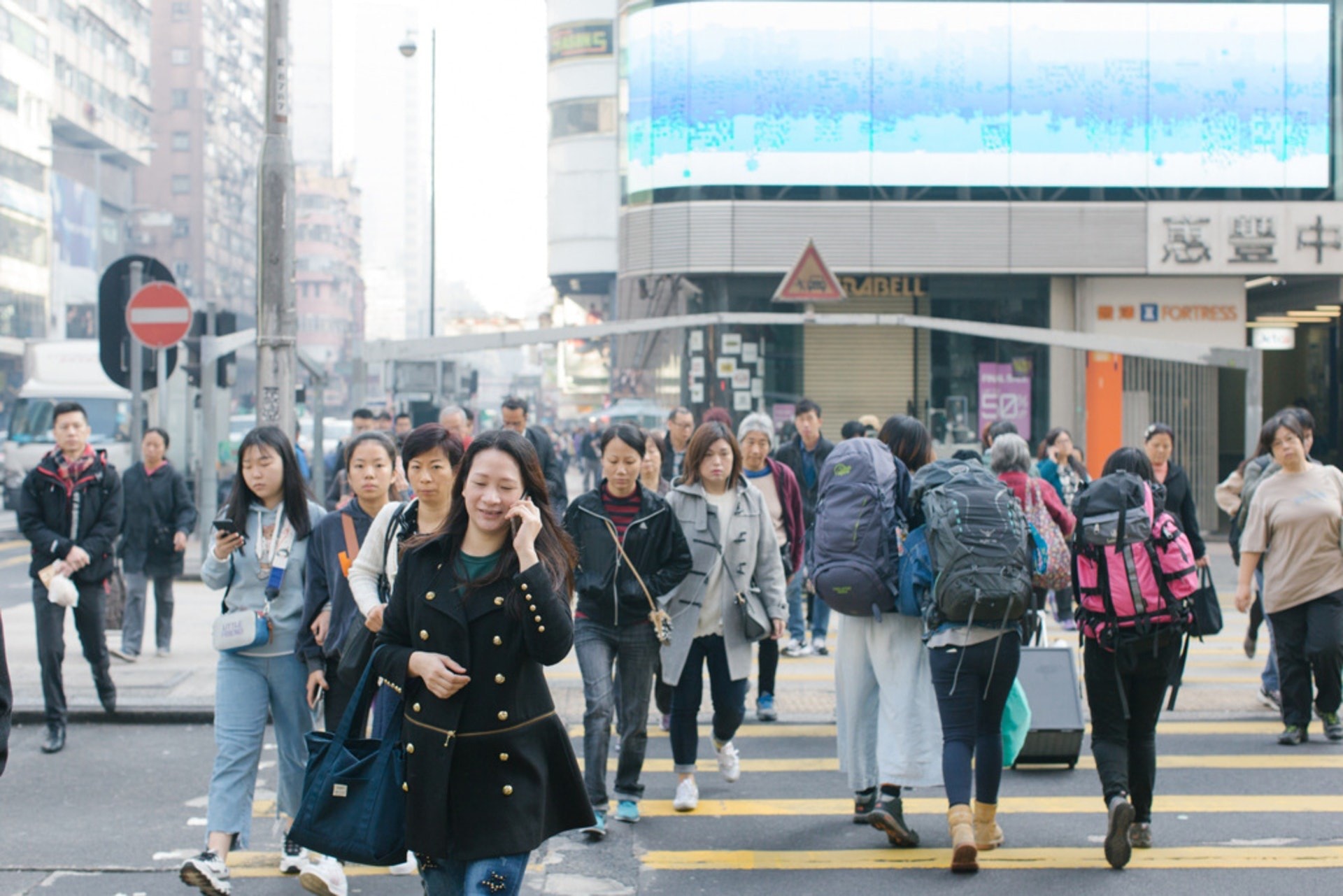 旅發局表示,今年1月初步訪港旅客數字為320萬人次,即每日平均約10萬人次,與去年上半年平均每日20萬人次相比,按年下跌53%。(資料圖片 / 陳嘉元攝) 旅發局表示,今年1月初步訪港旅客數字為320萬人次,即每日平均約10萬人次,與去年上半年平均每日20萬人次相比,按年下跌53%。(資料圖片 / 陳嘉元攝)