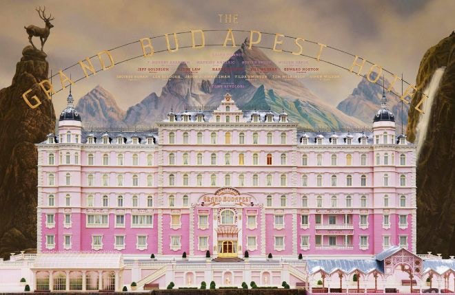 2014年《The Grand Budapest Hotel 》(布達佩斯大酒店)讓 Wes Anderson 成為廣為熟悉的導演。(《The Grand Budapest Hotel 》劇照) 2014年《The Grand Budapest Hotel 》(布達佩斯大酒店)讓 Wes Anderson 成為廣為熟悉的導演。(《The Grand Budapest Hotel 》劇照)