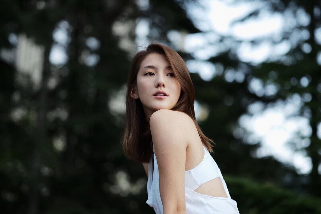 吳千語扭傷腳懷念水上運動　曬滑水影片騷英姿白滑長腿更搶鏡【C300美女正妹圖庫 http://bbs2.c300.com.tw】