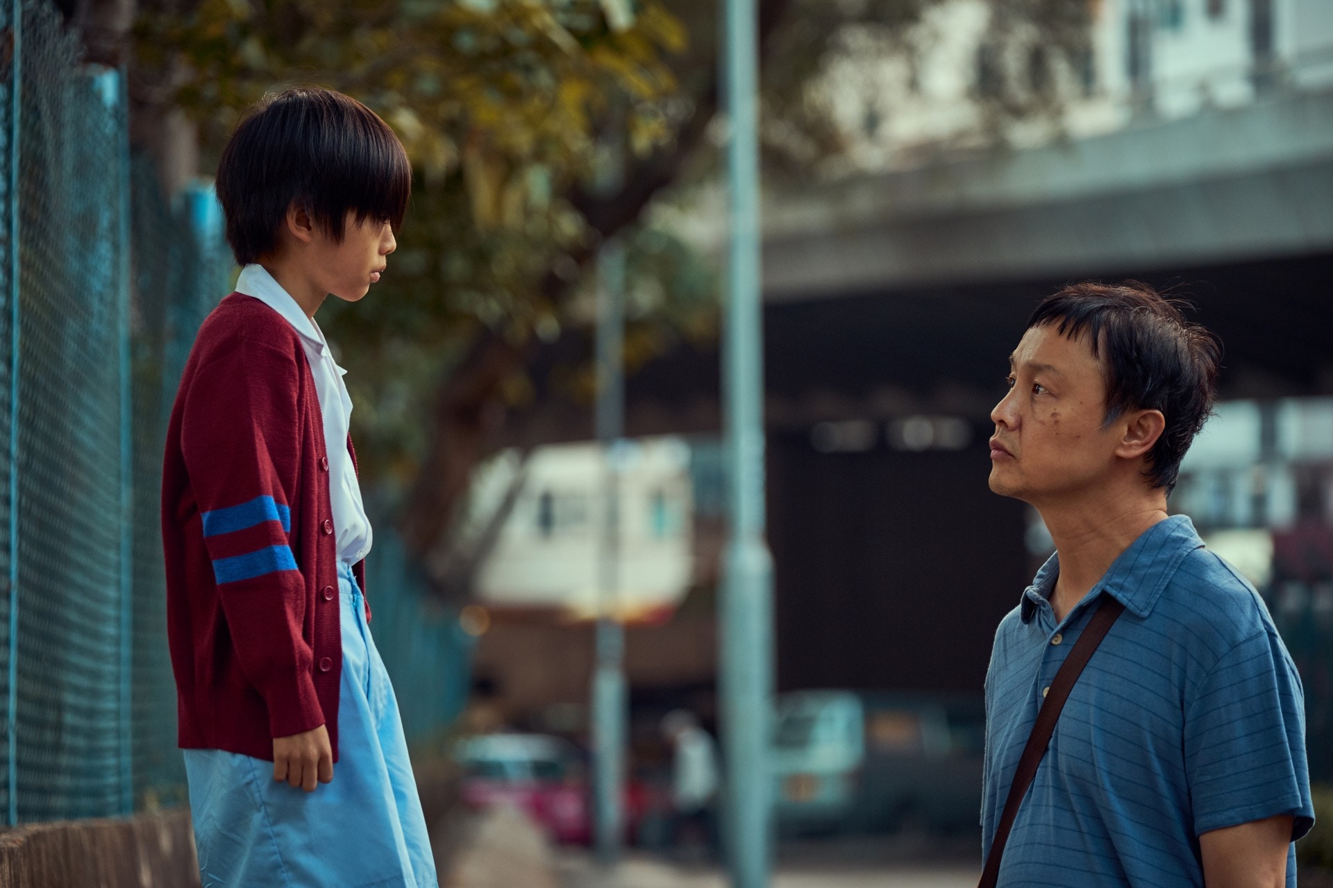 鄭敬基在《日照太短》單元裏飾演父親阿鴻。（香港電台提供）