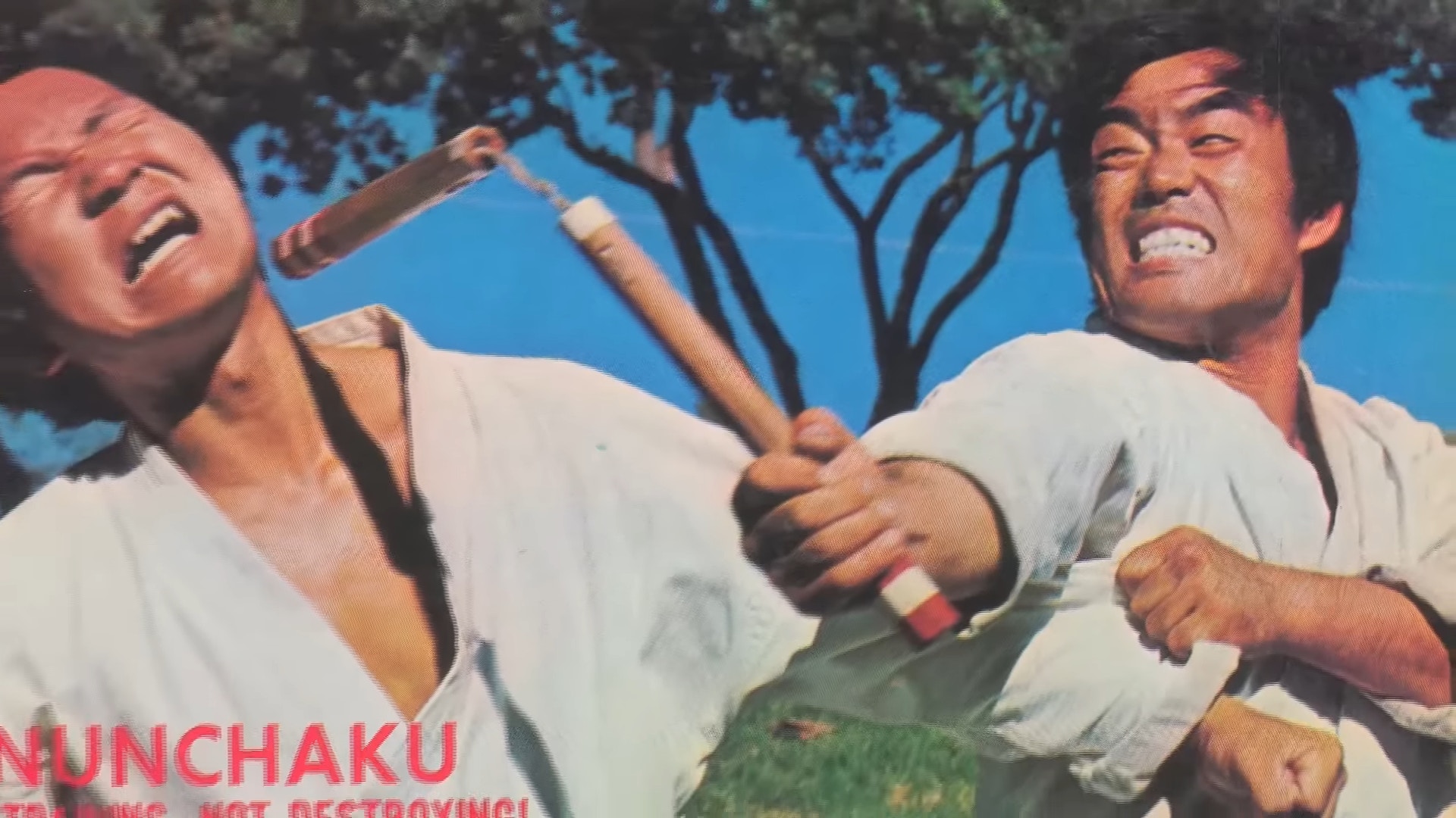 《空手道大師出村文男》Netflix簡介：回顧了空手道大師出村文男的一生，他向西方傳播空手道，培養了無數空手道愛好者。只要一窺空手道大師出村文男的生活，就能明白他如何在西方傳播這需要高度紀律的武術、又如何贏得無數的空手道迷，並影響好萊塢。(https://www.youtube.com/watch?v=ohCVQvUv4mA)
