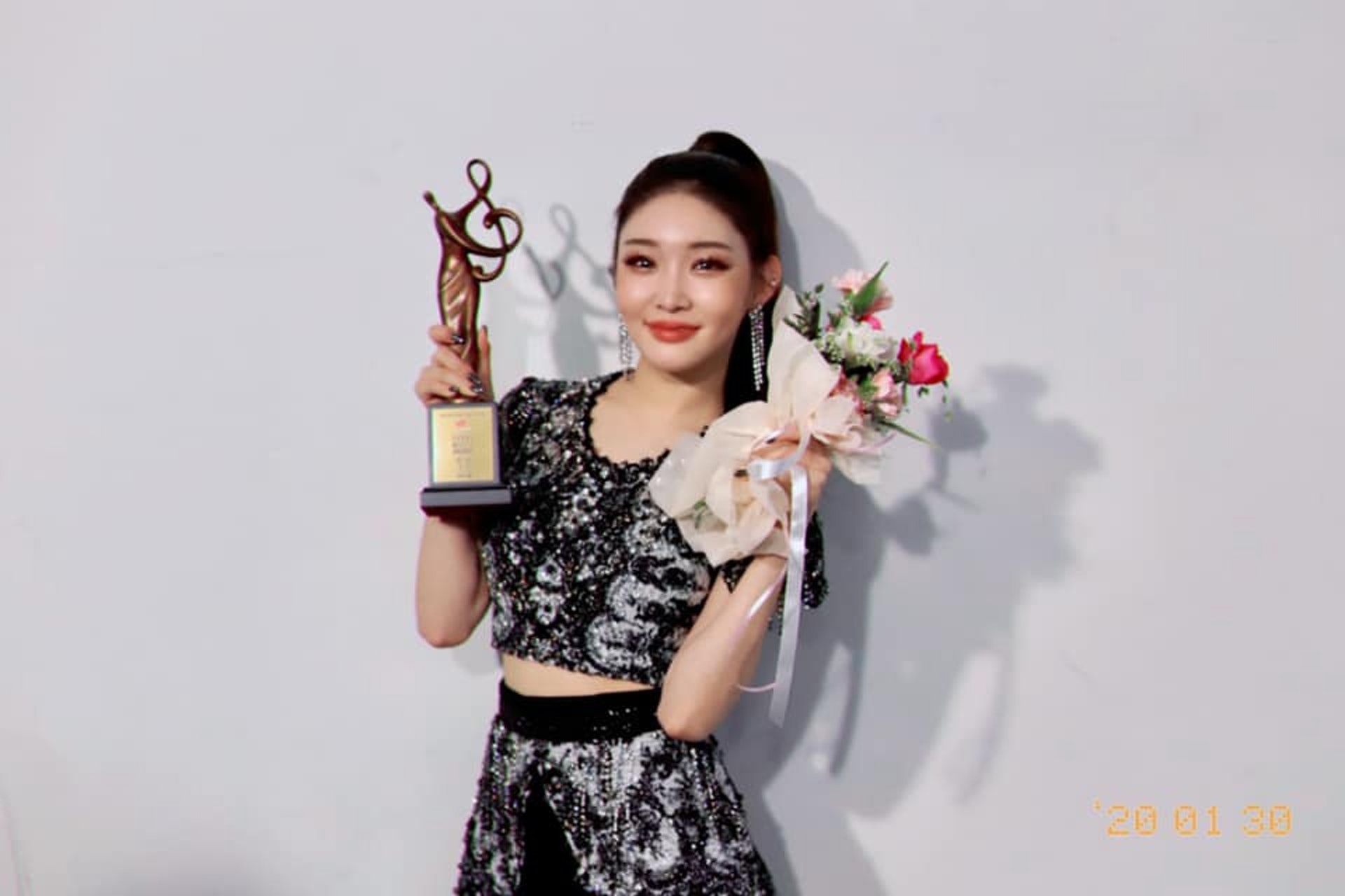 女歌手請夏今日(7/12)宣布確診。(FB/@ChungHa.MNHent) 女歌手請夏今日(7/12)宣布確診。(FB/@ChungHa.MNHent)