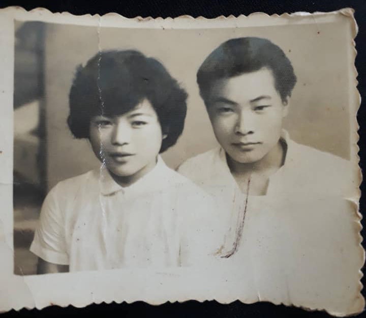 台灣有女網民請修圖達人幫忙，翻新她逝世嬤嬤的舊照片。（facebook群組「爆廢公社」圖片）