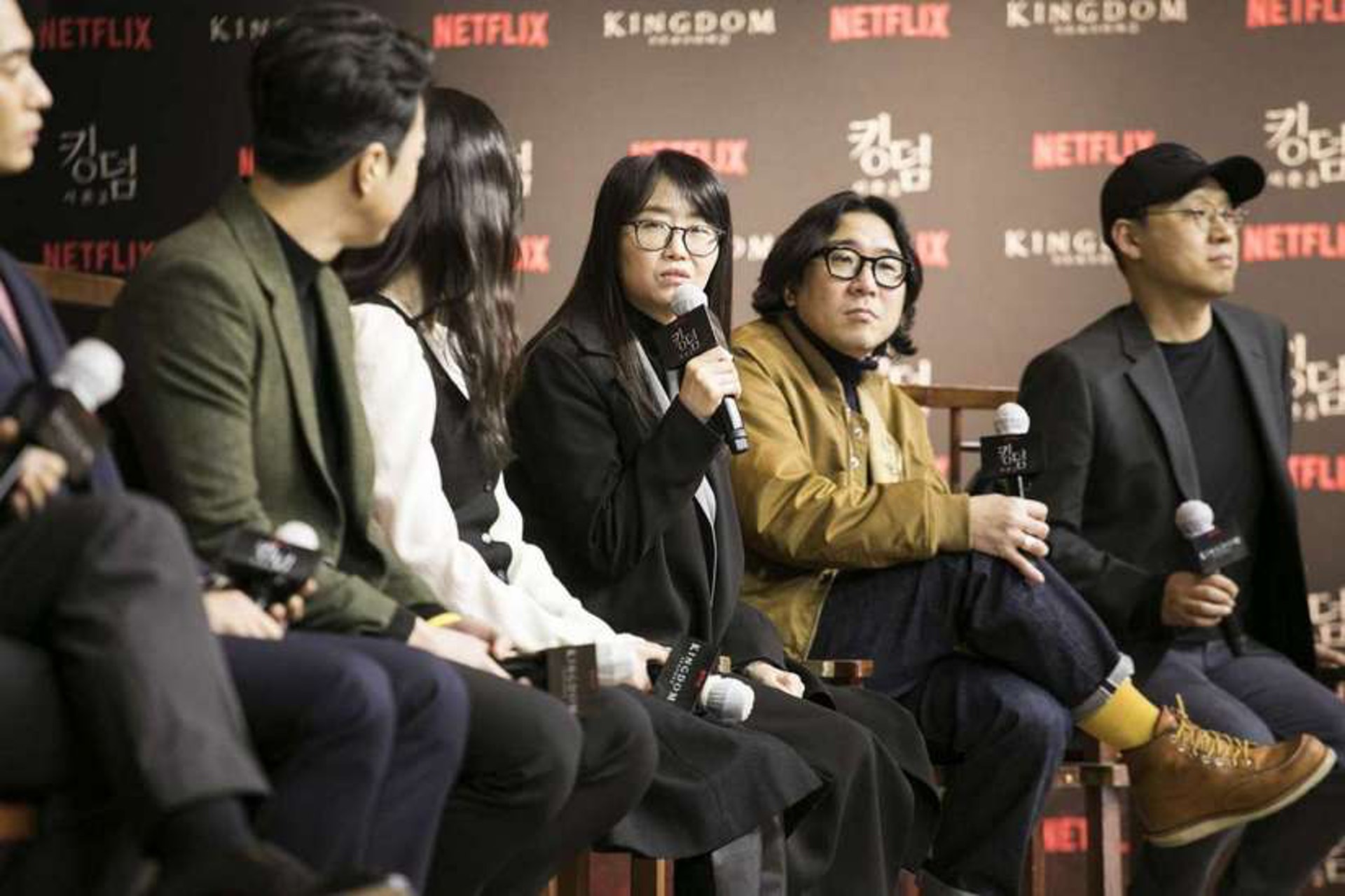 金銀姬編劇及兩位導演口疏,率先劇透香港觀眾!(Netflix提供) 金銀姬編劇及兩位導演口疏,率先劇透香港觀眾!(Netflix提供)