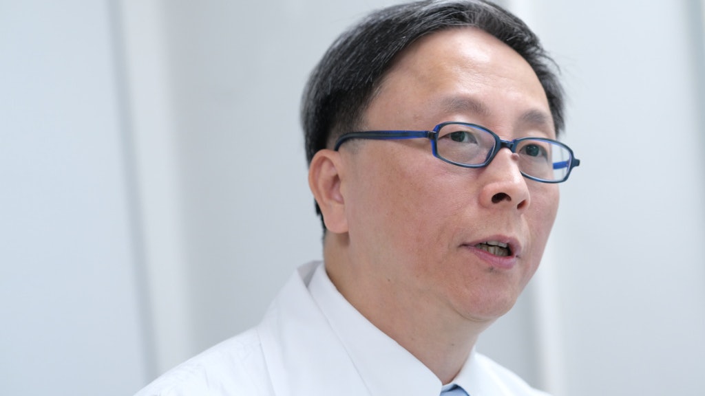 【新冠肺炎】何栢良警告歐美爆發或如湖北 促向英國同發外遊警示 【新冠肺炎】何栢良警告歐美爆發或如湖北 促向英國同發外遊警示