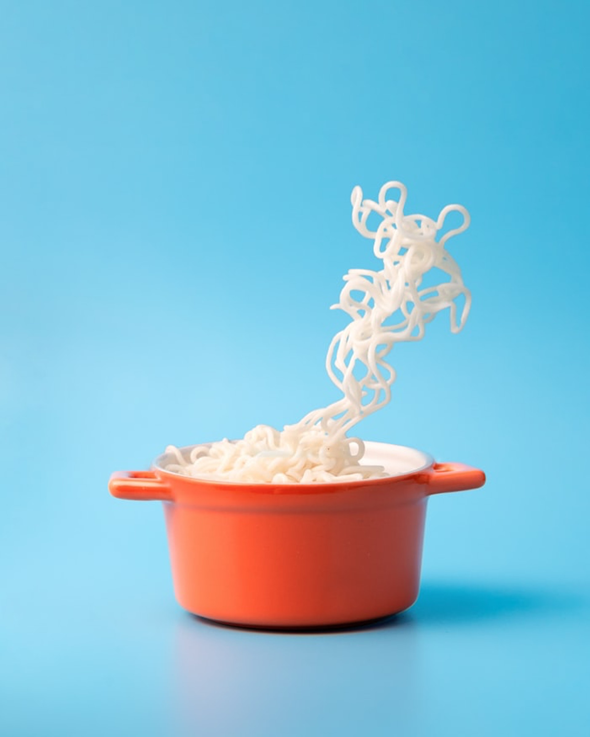 應避免進食進身精緻澱粉，如白飯、白麵包、米線等，易影響毛囊健康。。（Unsplash）