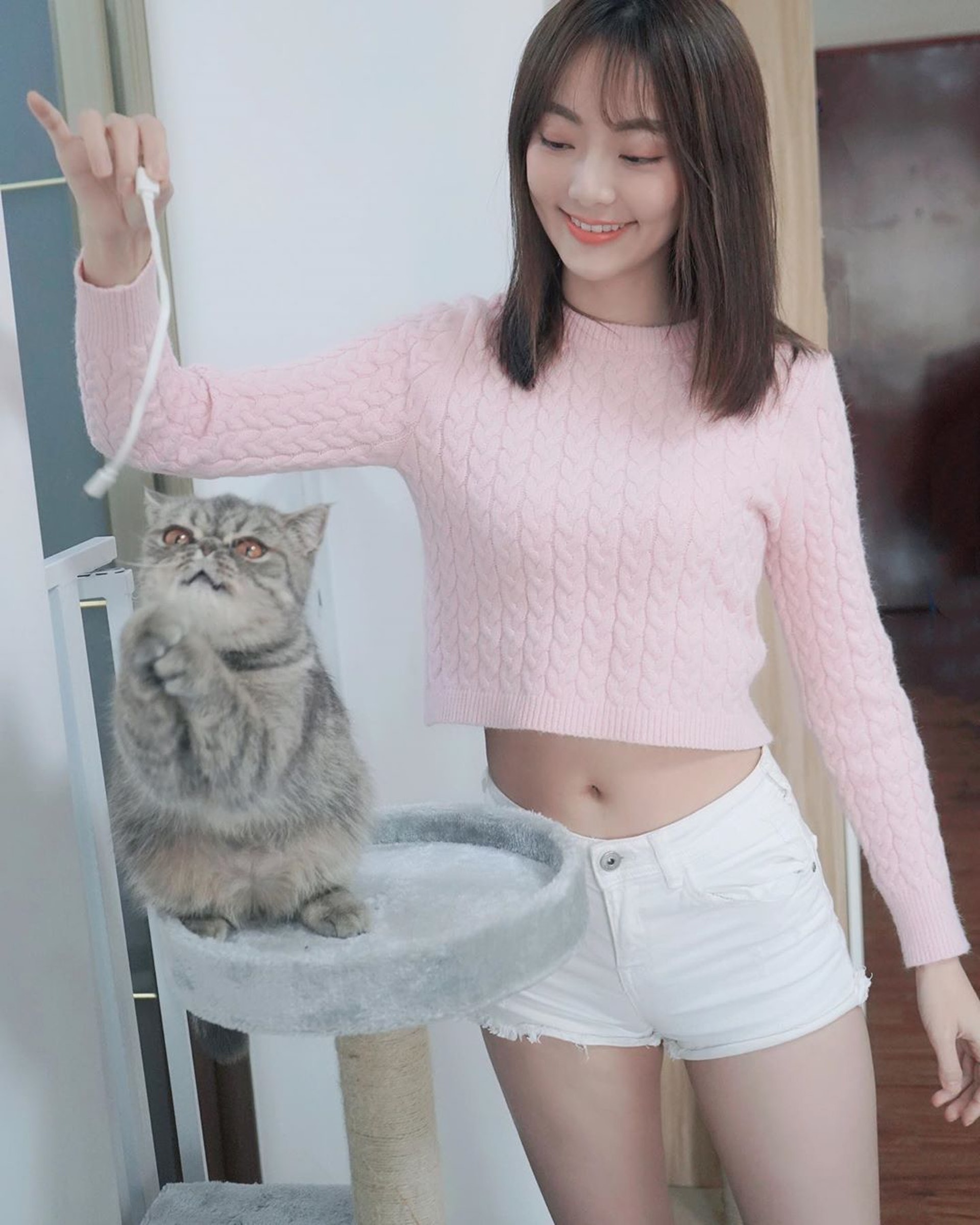 大曬迷人鎖骨和白滑肌膚。(IG/ @erin__kay) 大曬迷人鎖骨和白滑肌膚。(IG/ @erin__kay)