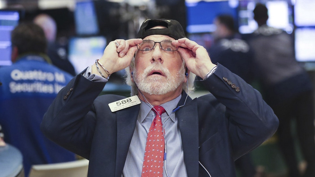 美股熔斷大跌下經常出現的股票經紀被喻華爾街愛因斯坦成標誌