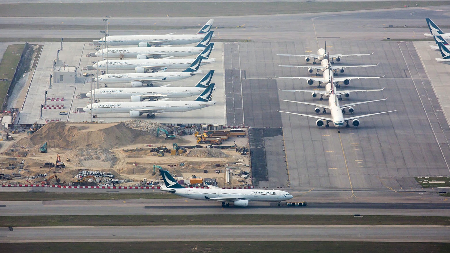 新冠肺炎|增7宗輸入 47歲港航機組人員入院後檢測呈陰性 新冠肺炎|增7宗輸入 47歲港航機組人員入院後檢測呈陰性