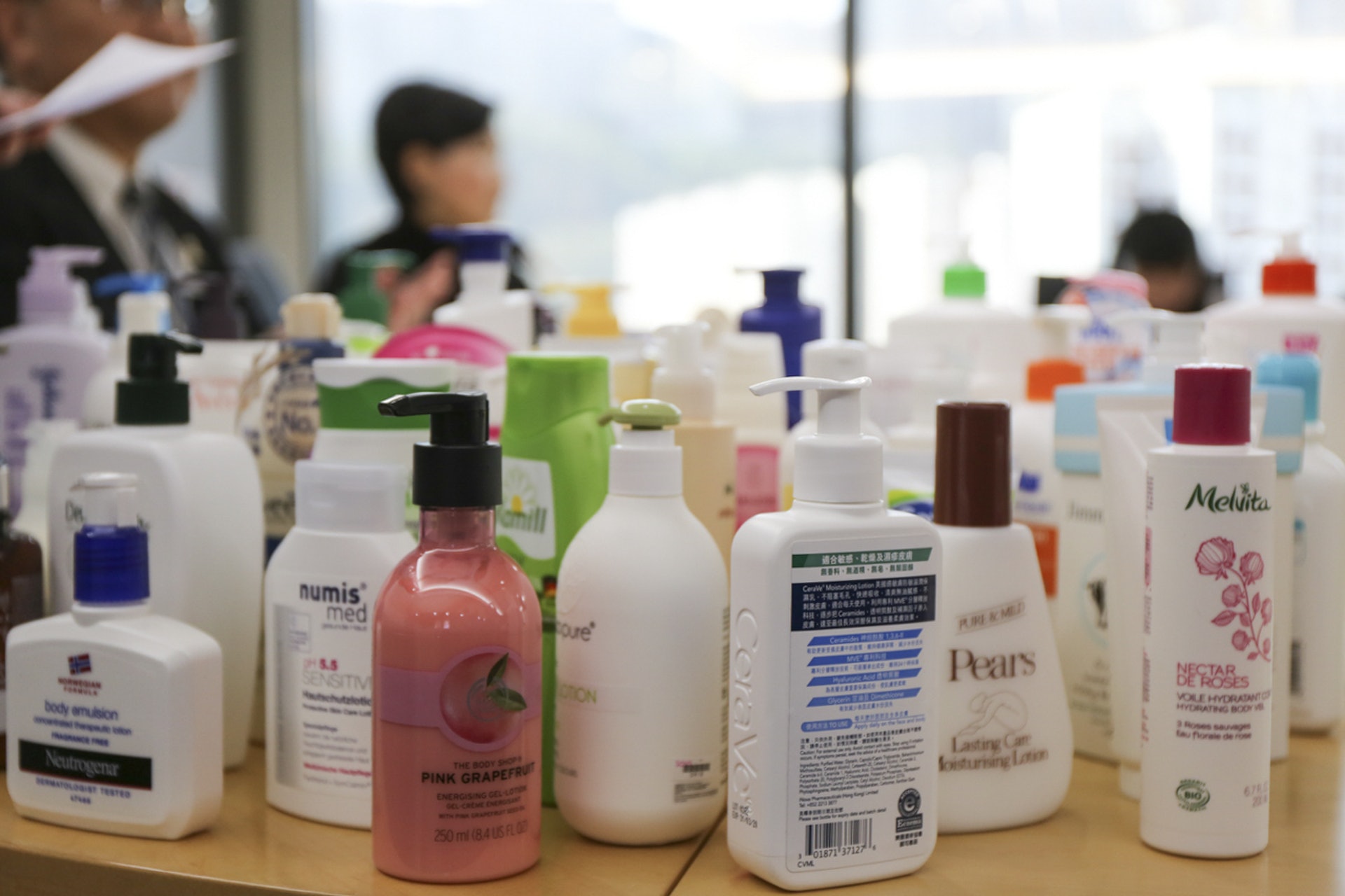 市面上的潤膚霜產品林林總總。(資料圖片/張浩維攝) 市面上的潤膚霜產品林林總總。(資料圖片/張浩維攝)