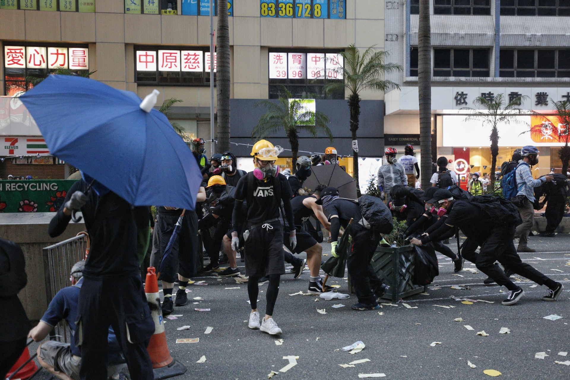 去年10月1日多區爆發警民衝突。(資料圖片) 去年10月1日多區爆發警民衝突。(資料圖片)