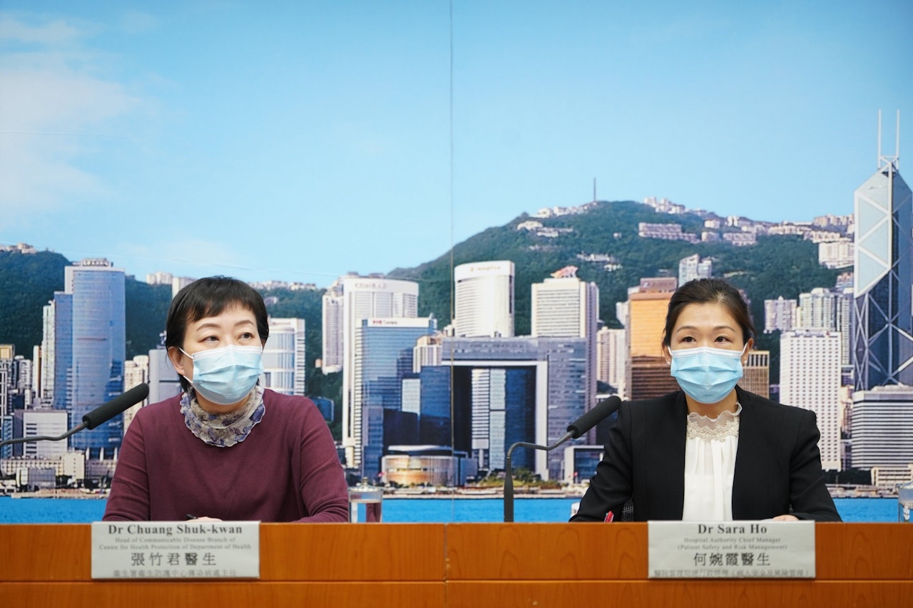 何婉霞呼籲家居檢疫者應等待當局安排的救護車,不要自行求診。 (高仲明攝) 何婉霞呼籲家居檢疫者應等待當局安排的救護車,不要自行求診。 (高仲明攝)