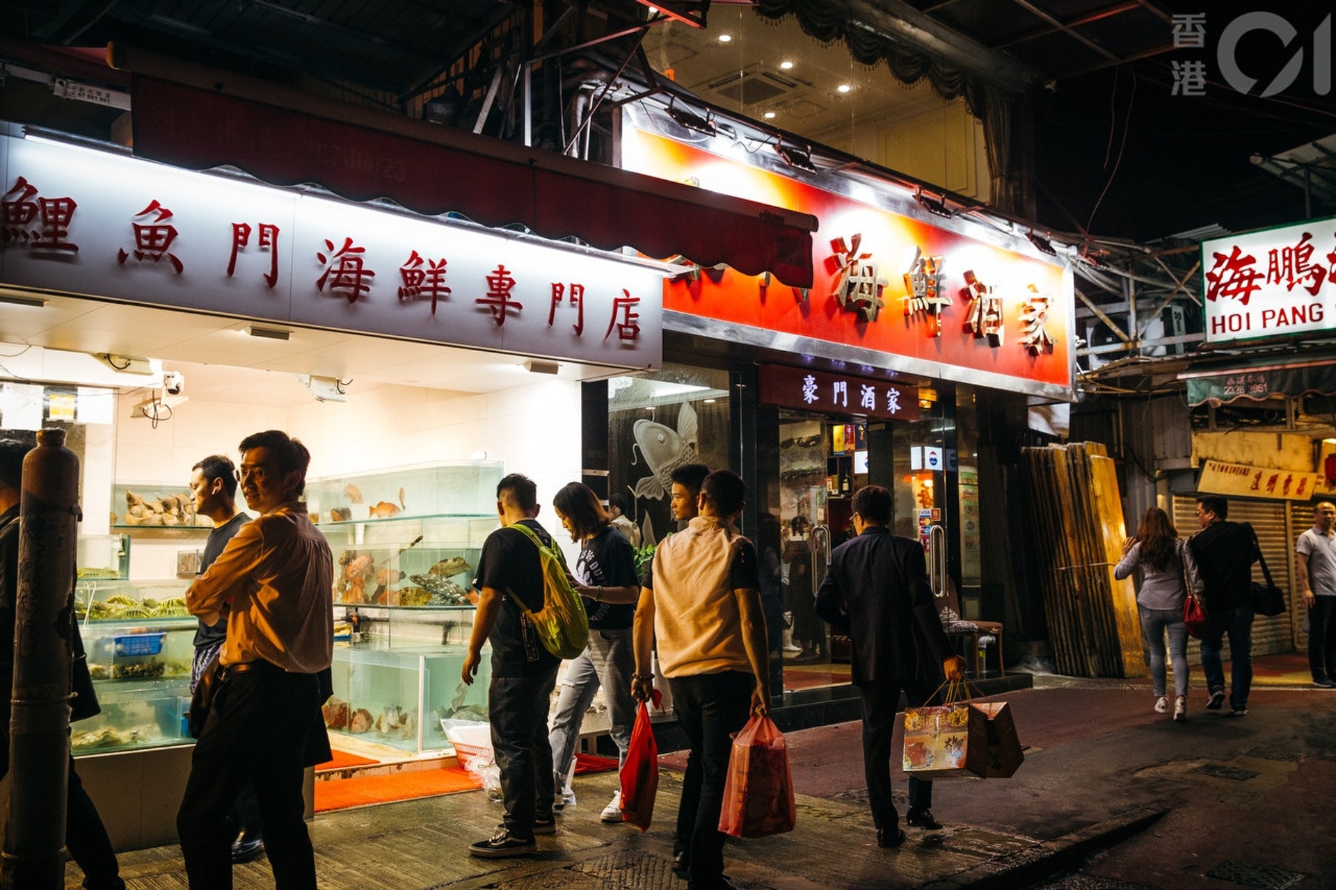 政府實施最新防疫措施,限食客人數等,鯉魚門18間海鮮酒家決定暫停營業14日。(資料圖片/歐嘉樂攝) 政府實施最新防疫措施,限食客人數等,鯉魚門18間海鮮酒家決定暫停營業14日。(資料圖片/歐嘉樂攝)