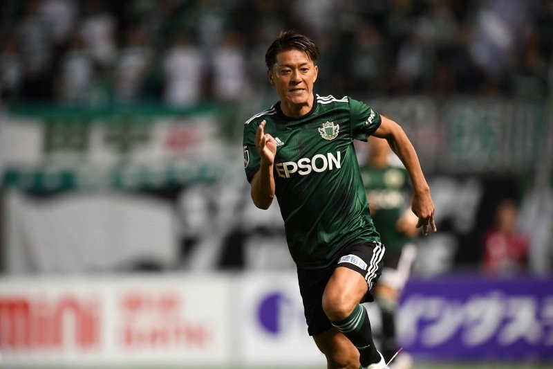 J League 清武弘嗣斥疫情下開學屬不智日職好爸爸們加入聲討 J League 清武弘嗣斥疫情下開學屬不智日職好爸爸們加入聲討