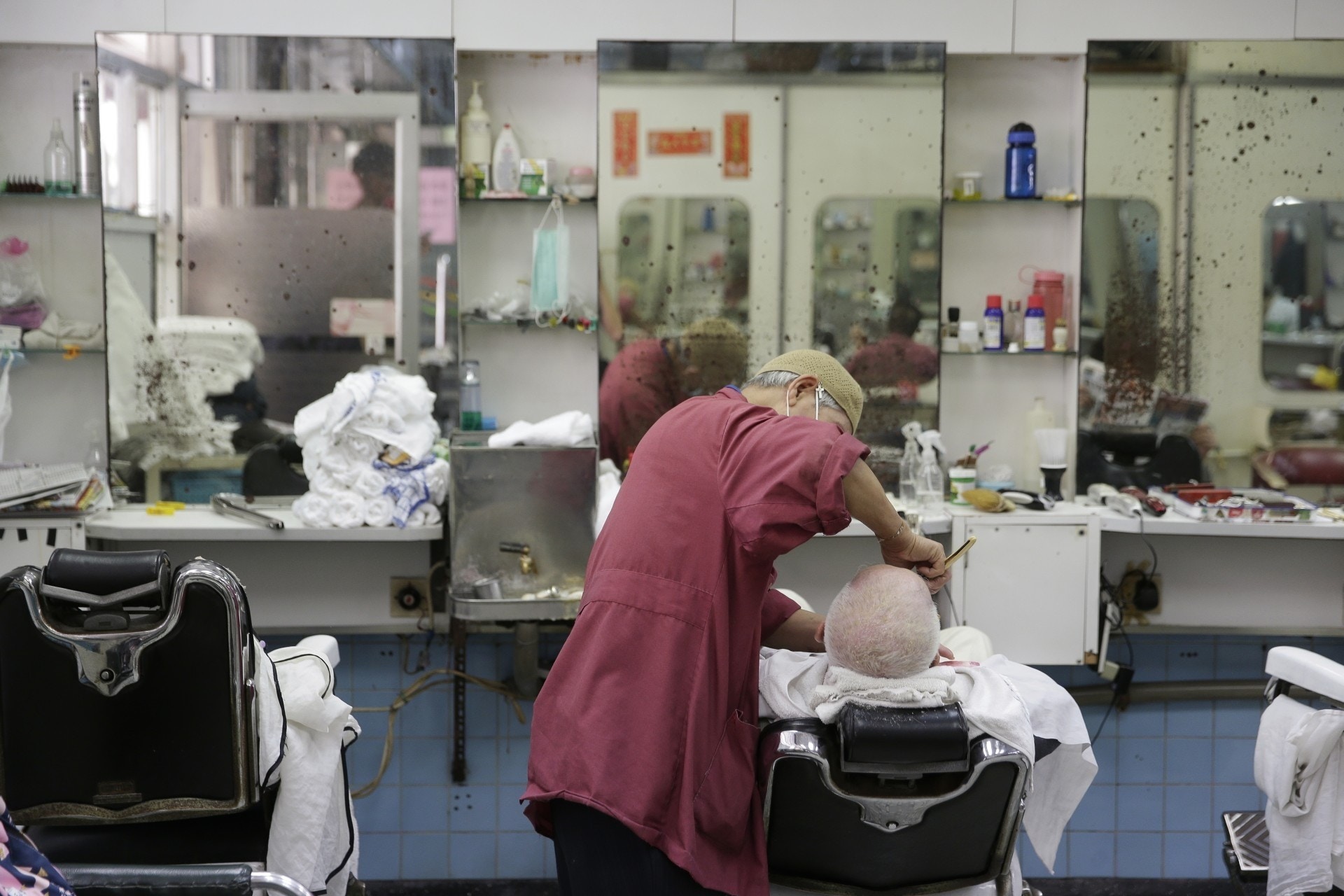 上海理髮店】同行老店相繼結業60年師傅嘆：十年後這行會消失