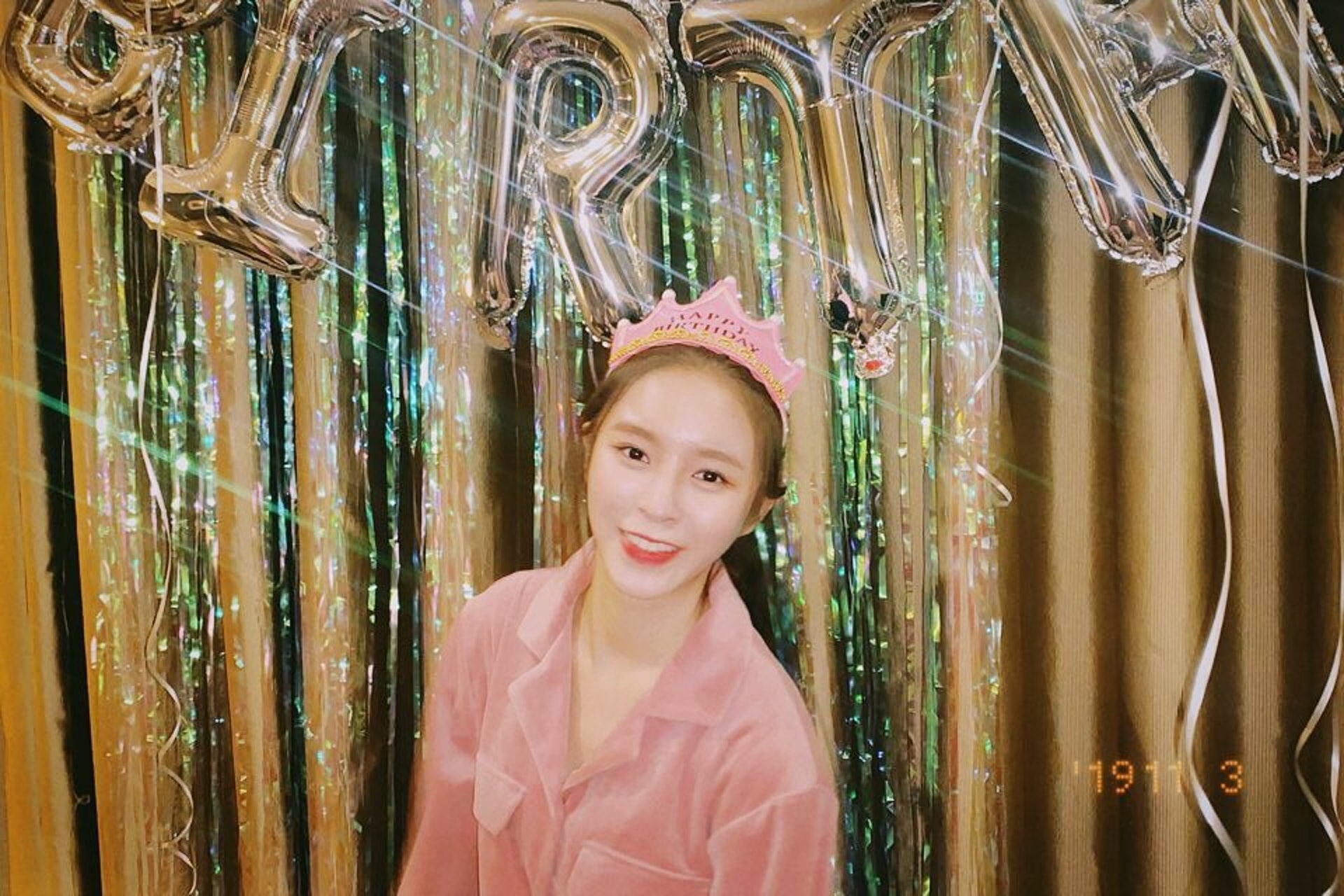 跟劇中臉圓圓的她已經判若兩人。(IG/ @chongtingyanelkie) 跟劇中臉圓圓的她已經判若兩人。(IG/ @chongtingyanelkie)