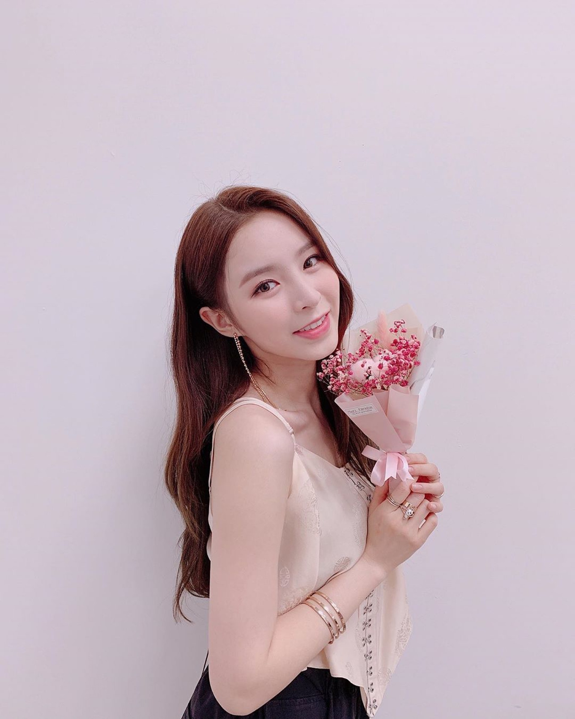 現年21歲的Elkie愈來愈靚。(IG/ @chongtingyanelkie) 現年21歲的Elkie愈來愈靚。(IG/ @chongtingyanelkie)