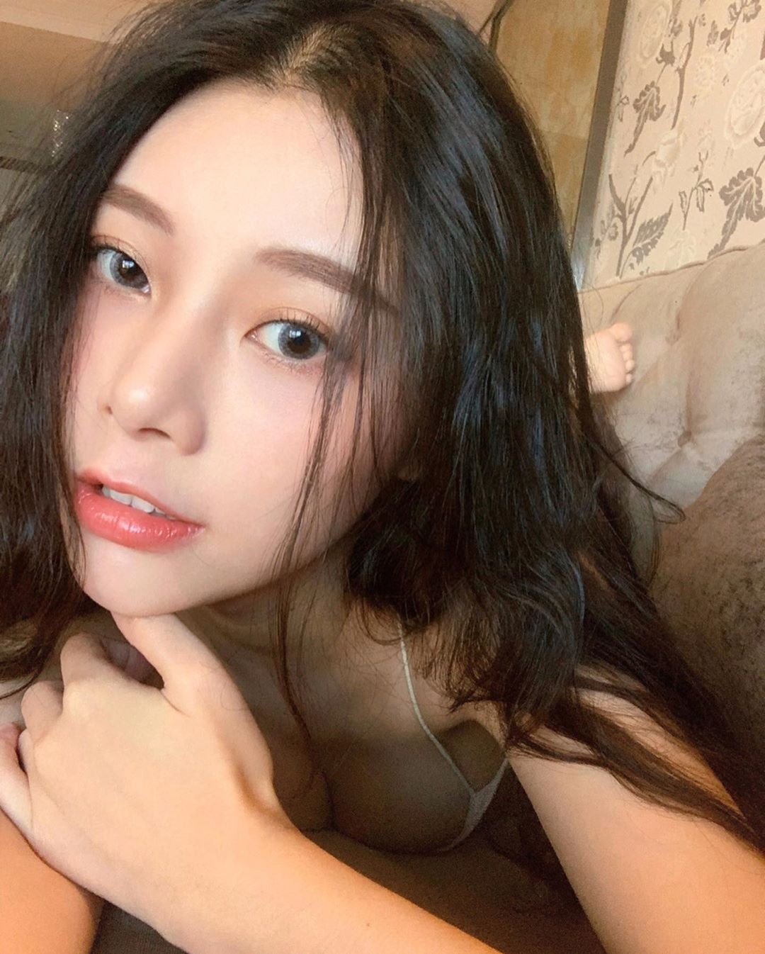 張香香 多圖】台美女張香香放假開餐煲韓劇網民錯重點只留意21吋纖腰