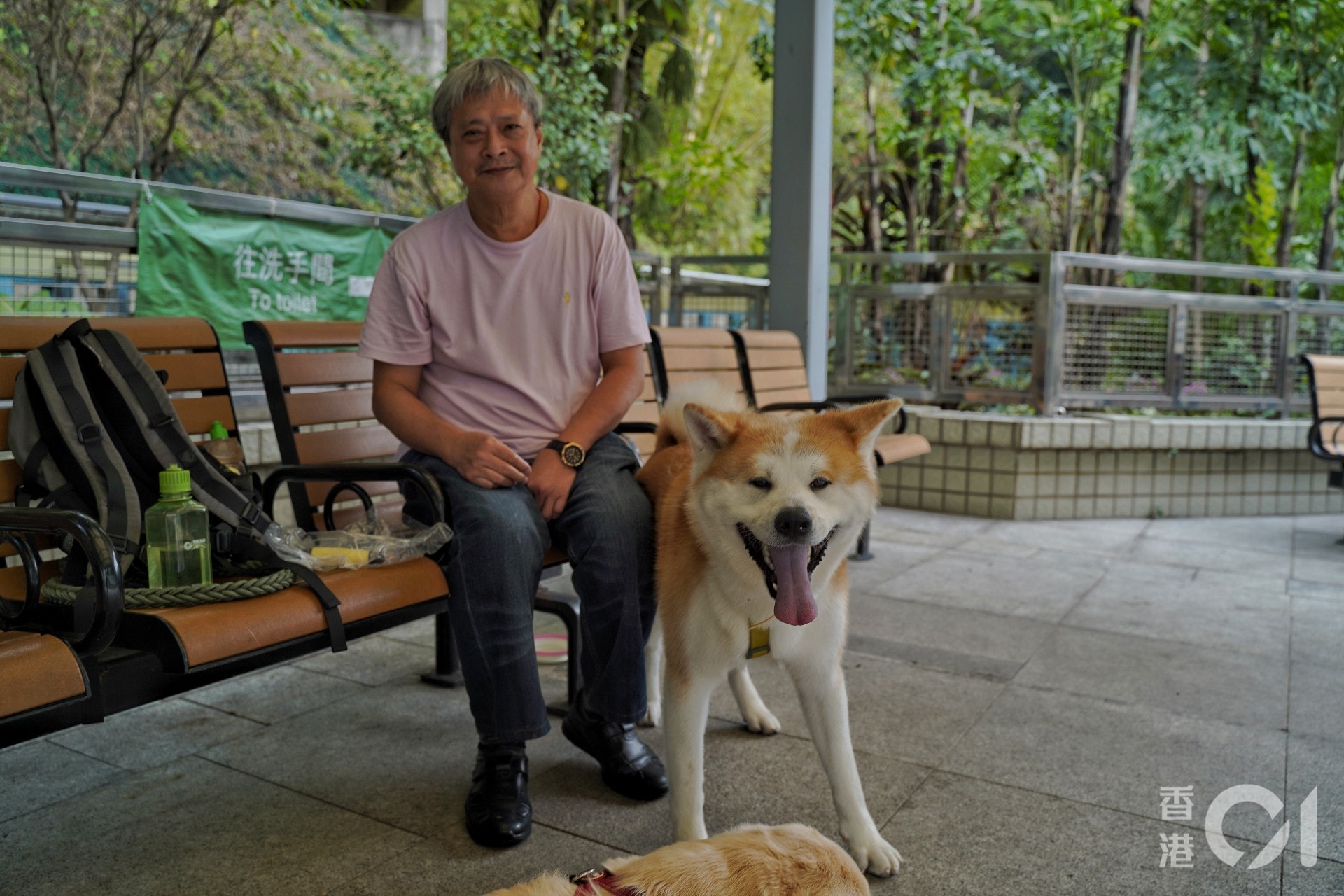 狗公園鐵柱插座位置存危機雨中突傳 嘭 聲疑漏電險傷狗 狗公園鐵柱插座位置存危機雨中突傳 嘭 聲疑漏電險傷狗
