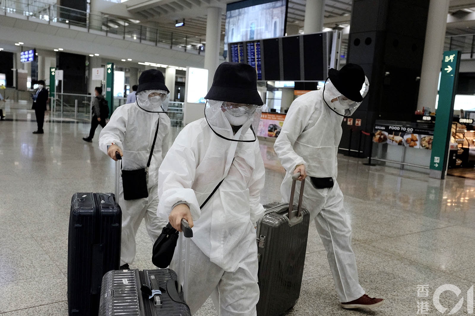 新冠肺炎│機場入境跌至228人次創新低　內地客逾半月維持單位數