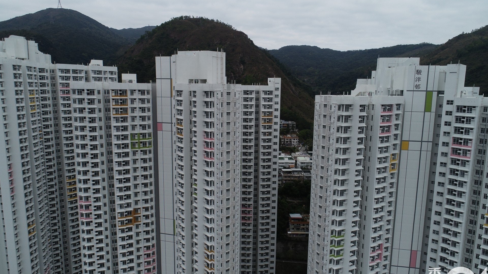 新冠肺炎|消息:駿洋邨擬全開5座大廈檢疫 八鄉組合屋月底交付 新冠肺炎|消息:駿洋邨擬全開5座大廈檢疫 八鄉組合屋月底交付