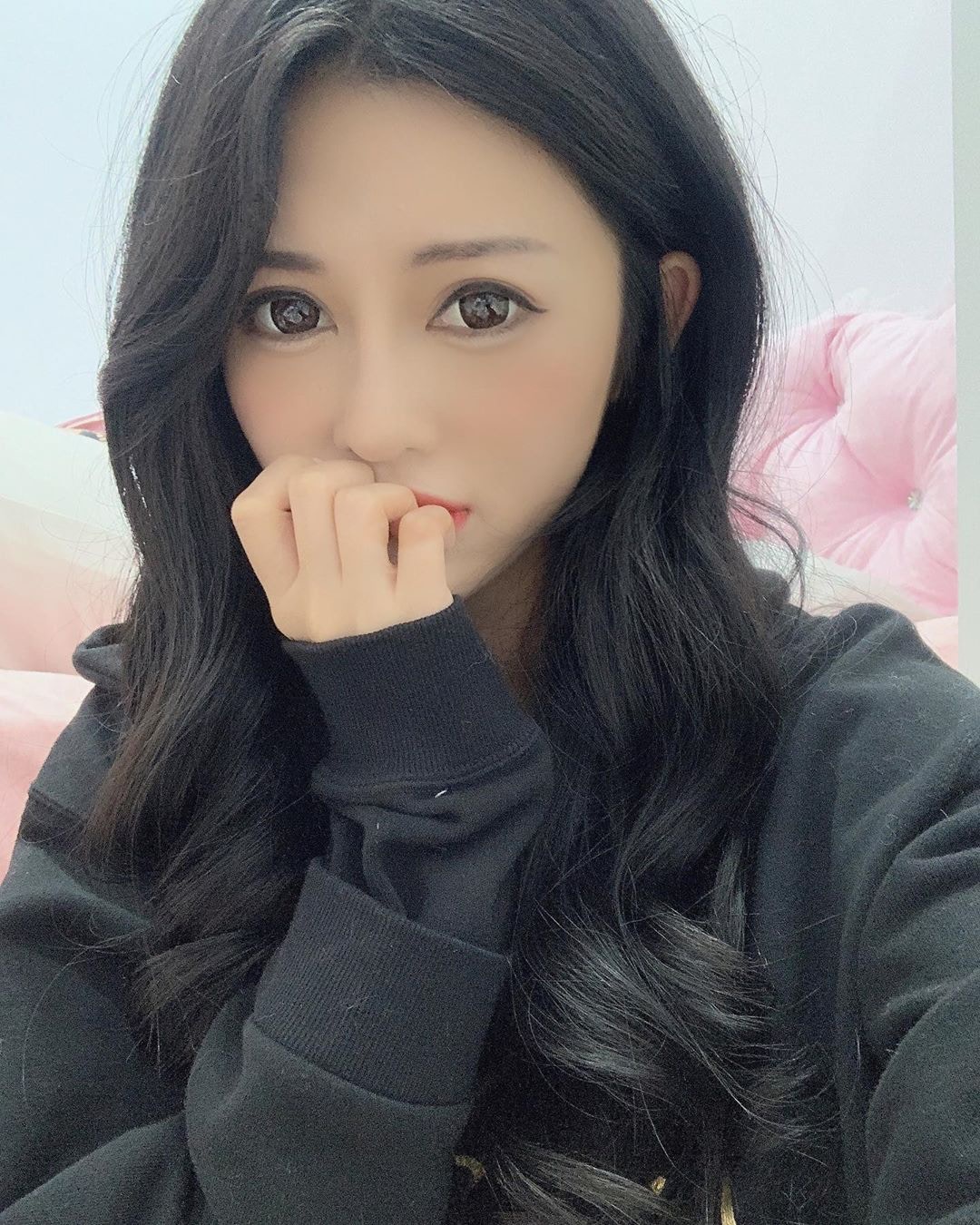 樣子甜美。（Instagram@vickybaby61）