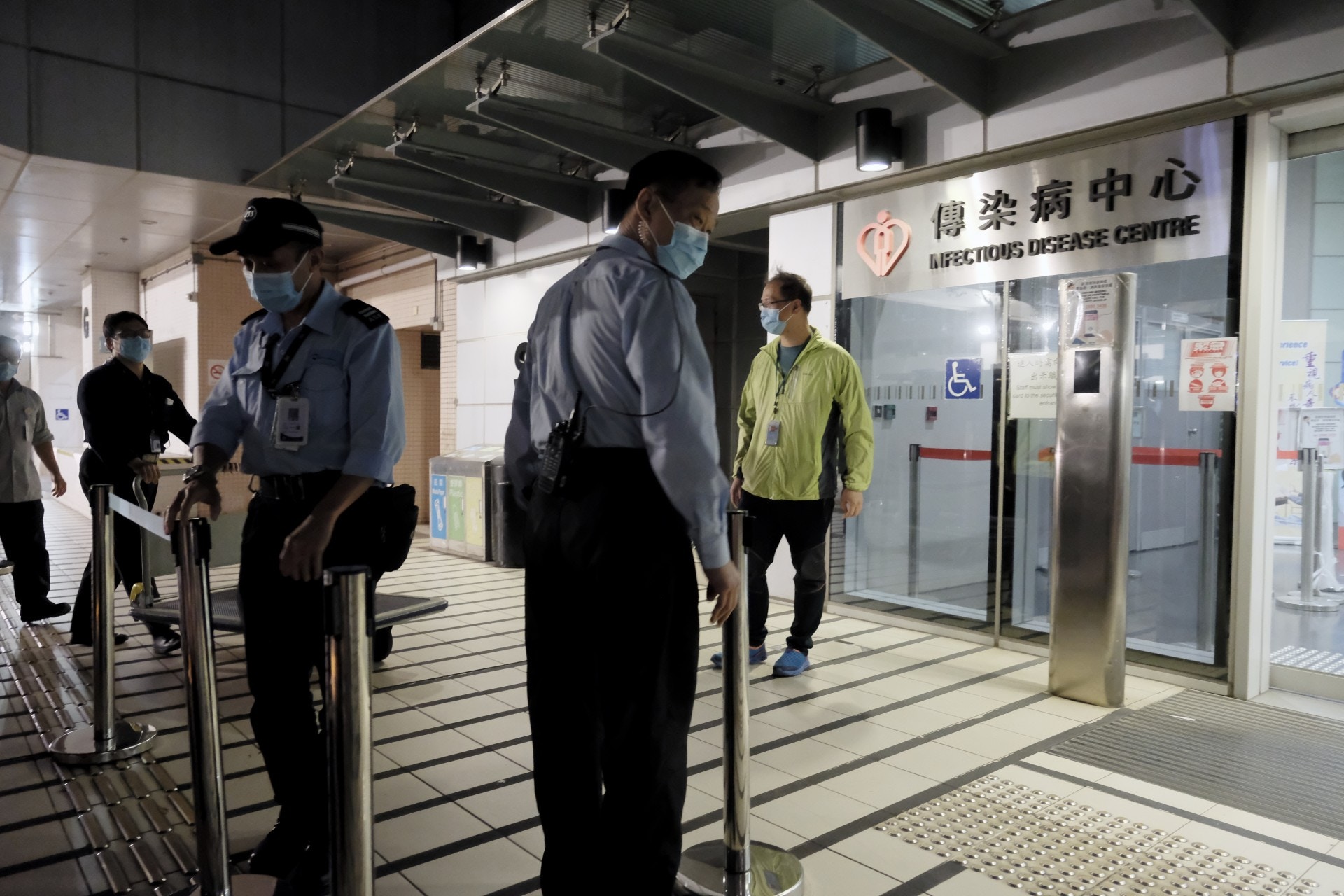 瑪嘉烈醫院傳染病中心有中央控制系統路由器一度故障半小時，有負壓隔離病房受影響。（歐嘉樂攝）