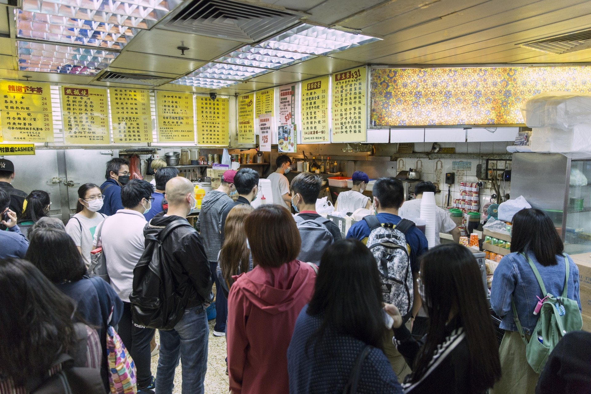 愛民邨 名物 天馬快餐結業90後街坊從新雄雞回憶說起 香港01 社區專題