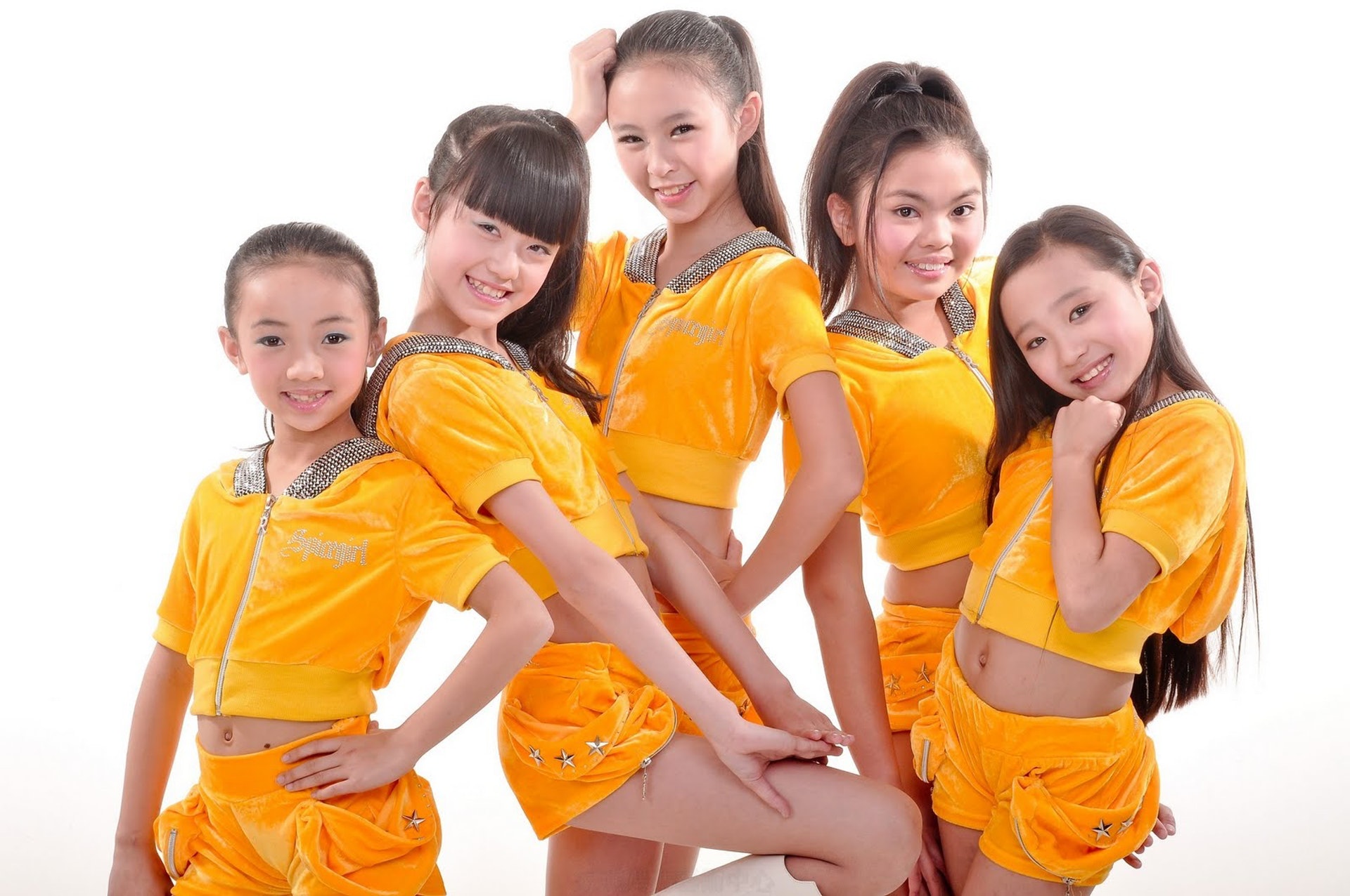 香港童星莊錠欣加入韓國女團clc 做泫雅師妹 香港01 即時娛樂 香港童星莊錠欣加入韓國女團clc 做泫雅師妹 香港01 即時娛樂