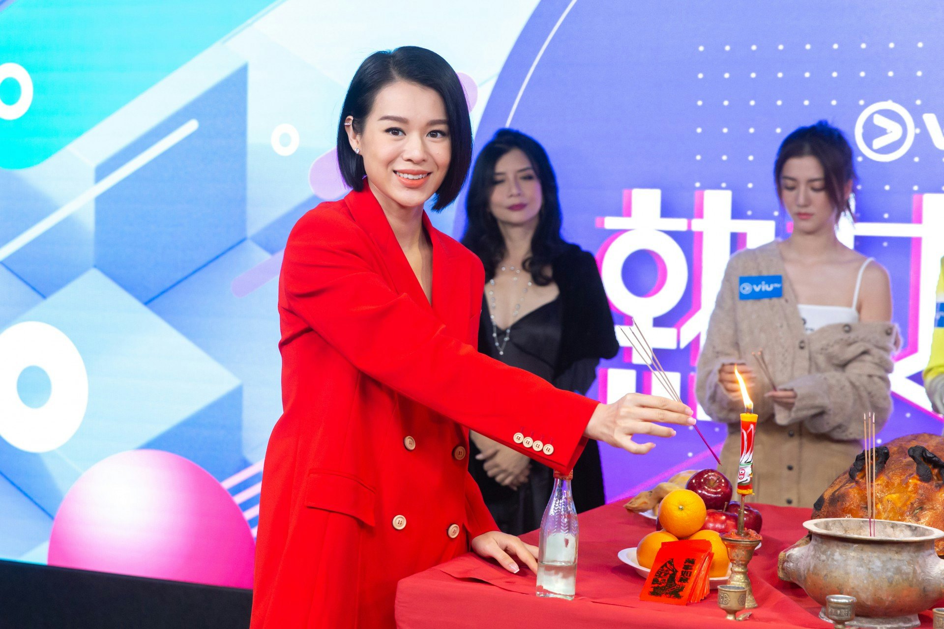 99年港姐季軍胡杏兒!(葉志明攝) 99年港姐季軍胡杏兒!(葉志明攝)