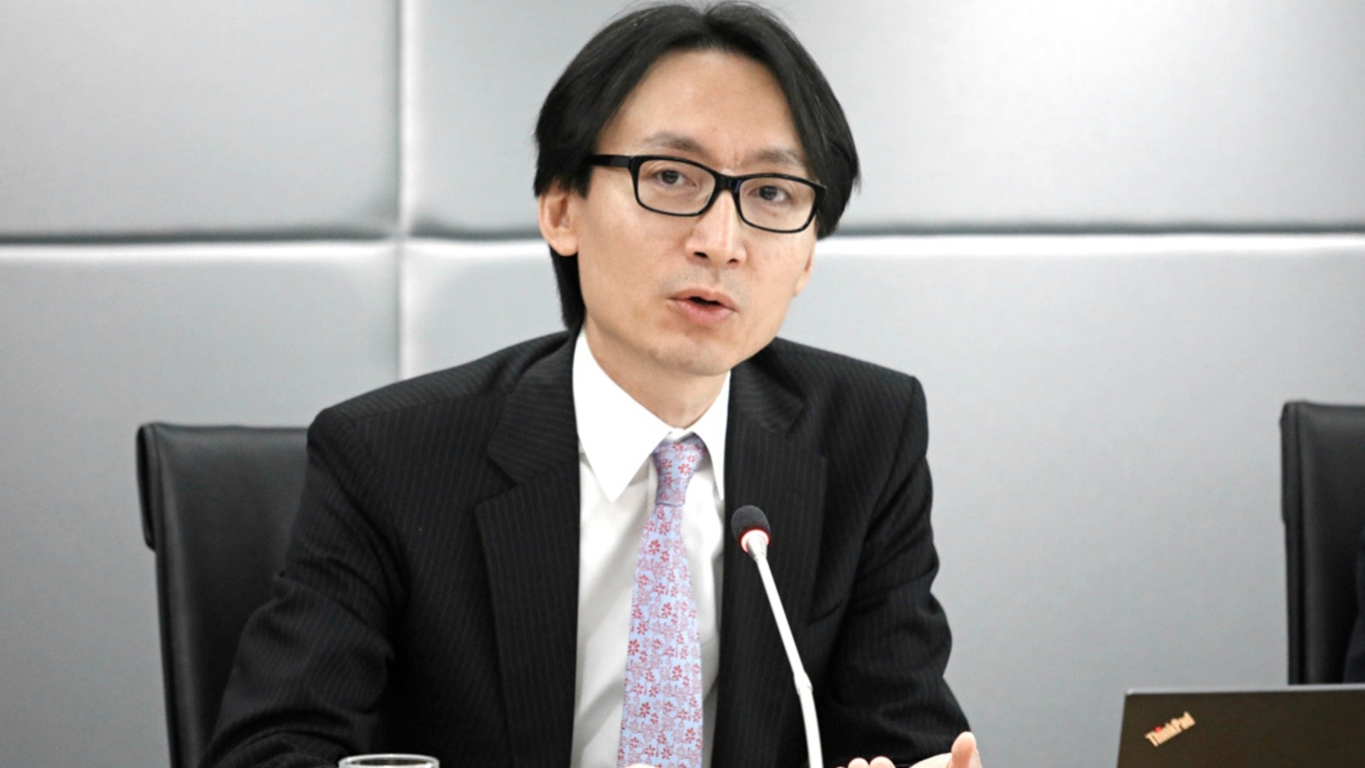 陳家殷下月接替胡紅玉任競委會主席 郭榮鏗僅任兩年委員即離任 陳家殷下月接替胡紅玉任競委會主席 郭榮鏗僅任兩年委員即離任