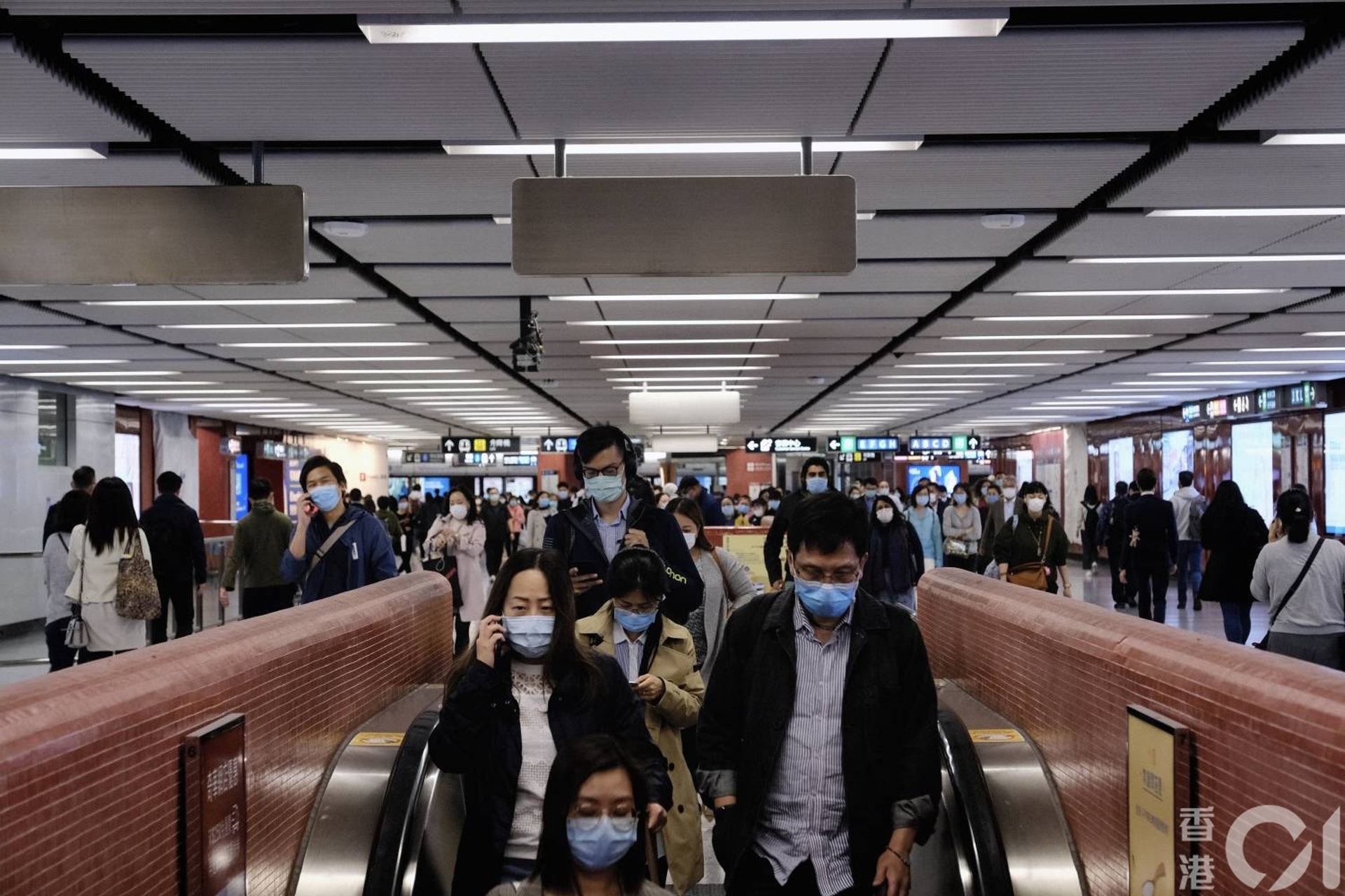 政府在新一輪防疫基金的「保就業」計劃下向僱主提供的50%薪酬補貼,會以僱主在其選定的本年1月至3月,任何一個月份向其僱員支付的實際薪酬為計算基礎。(資料圖片/張浩維攝) 政府在新一輪防疫基金的「保就業」計劃下向僱主提供的50%薪酬補貼,會以僱主在其選定的本年1月至3月,任何一個月份向其僱員支付的實際薪酬為計算基礎。(資料圖片/張浩維攝)