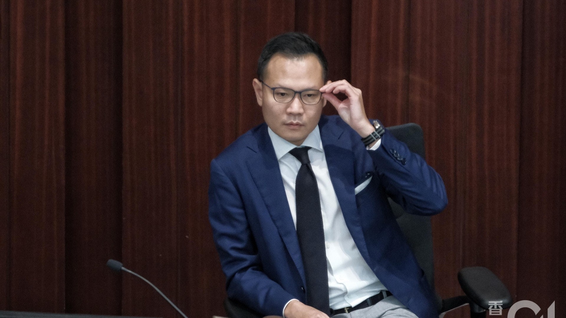林鄭月娥借勞動節再論內會風波 籲郭榮鏗「臨崖勒馬,回頭是岸」 林鄭月娥借勞動節再論內會風波 籲郭榮鏗「臨崖勒馬,回頭是岸」