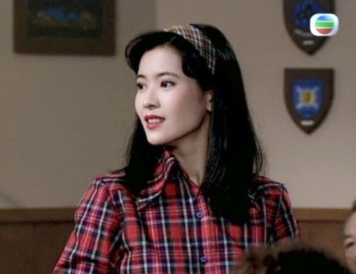 蓝洁瑛被传1992年拍毕《大时代》后，无法抽离「玲姐」一角而出现幻听。（影片截图）