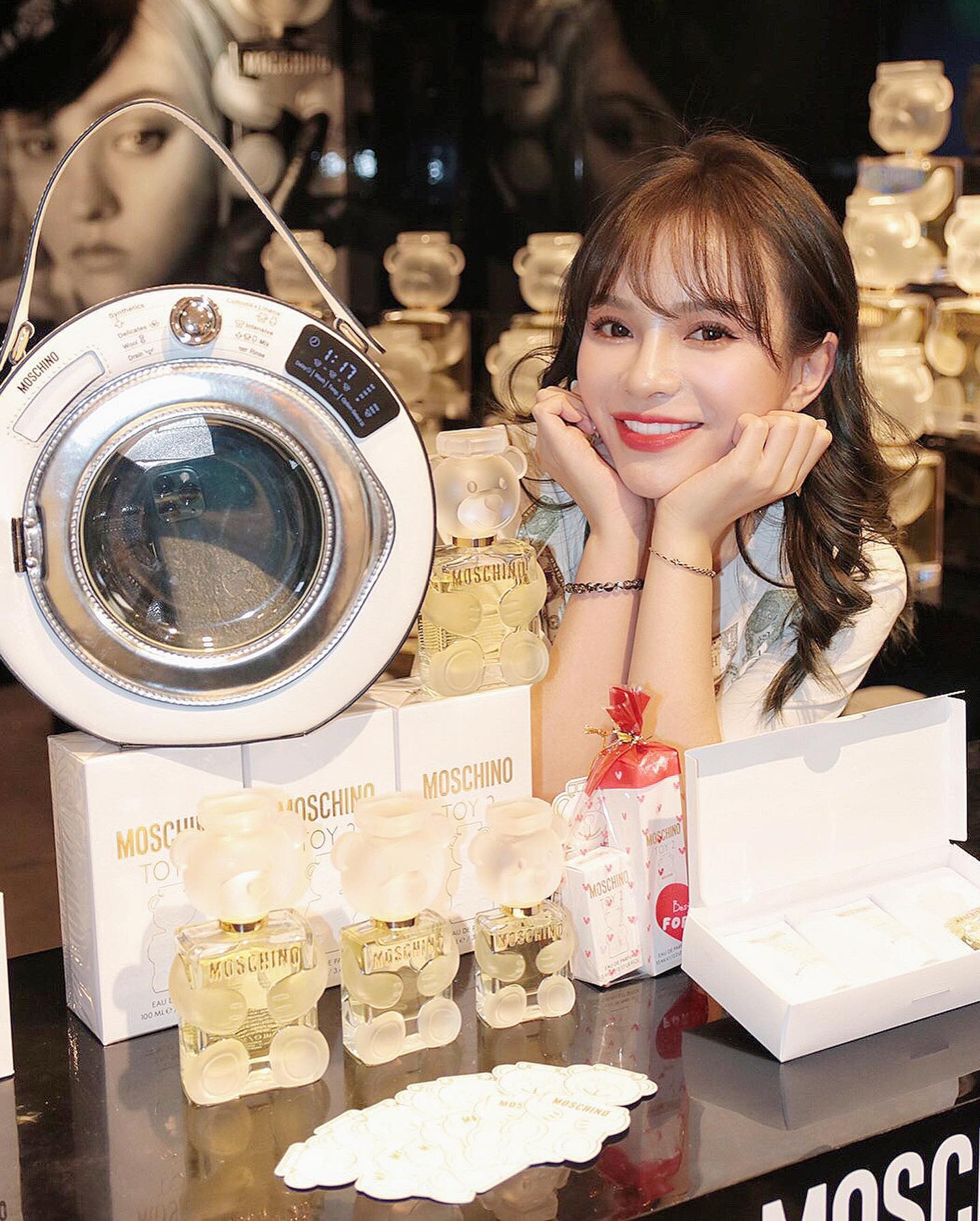 我愛黑澀會15周年│十大美眉舊照曝光  力證昆凌由小美得大【C300美女正妹圖庫 http://bbs2.c300.com.tw】 我愛黑澀會15周年│十大美眉舊照曝光  力證昆凌由小美得大【C300美女正妹圖庫 http://bbs2.c300.com.tw】