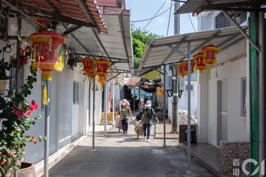 訪問當日是43年來最熱的「立夏」,未上山先感受炎熱天氣。(梁鵬威攝) 訪問當日是43年來最熱的「立夏」,未上山先感受炎熱天氣。(梁鵬威攝)