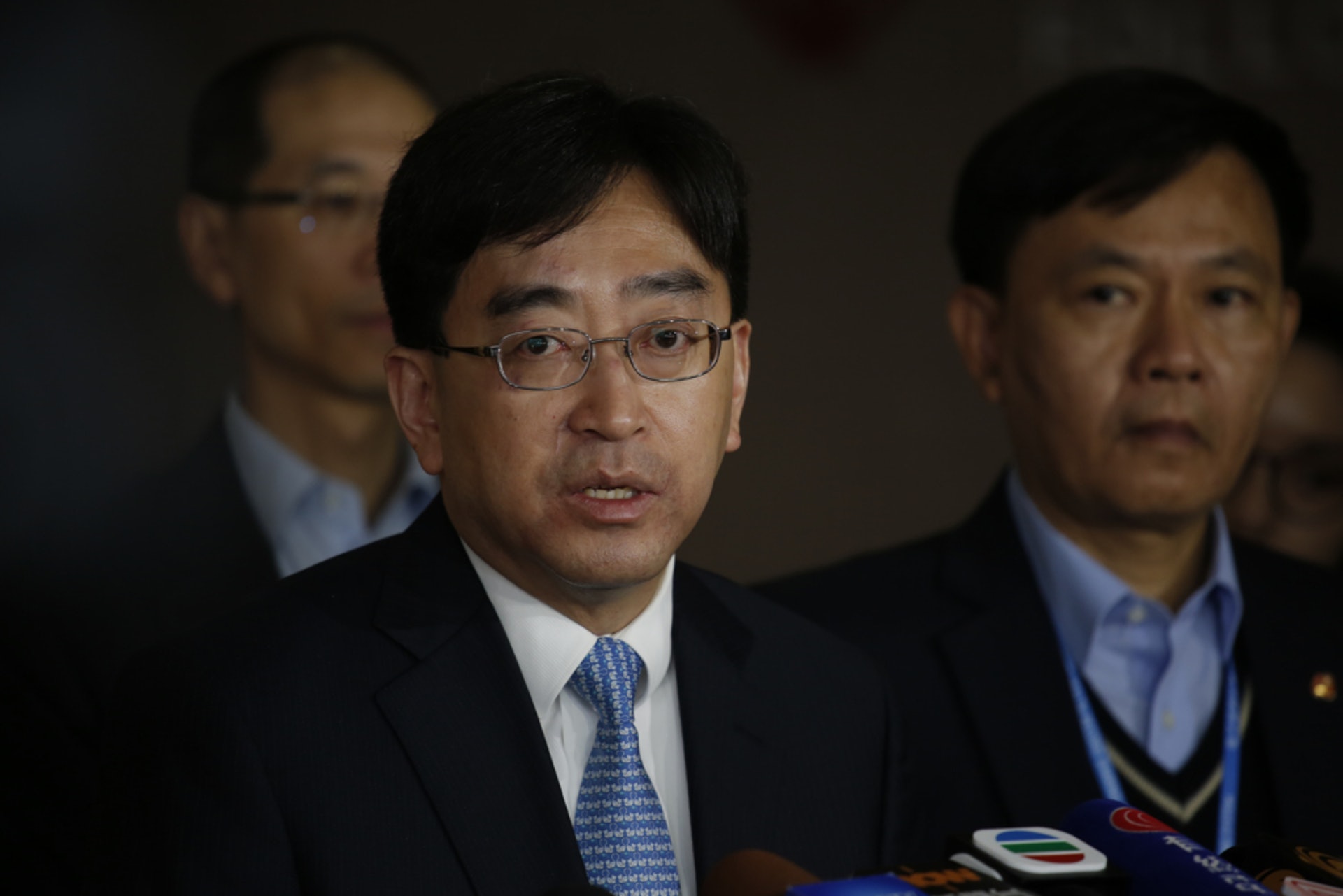高永文表示,食安中心關注三文魚刺身含抗生素事件,正作跟進。(資料圖片) 高永文表示,食安中心關注三文魚刺身含抗生素事件,正作跟進。(資料圖片)