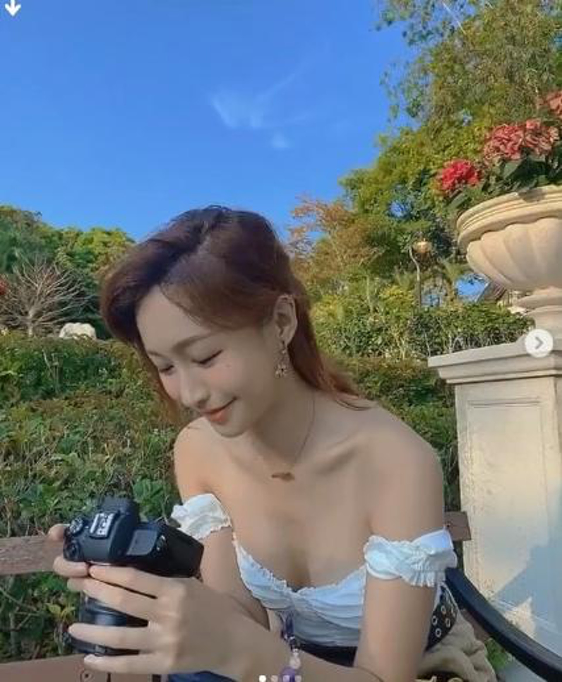 洛兒改名樂宜 IG貼男友視角短片:歡迎來到我的秘密花園【C300美女正妹圖庫 http://bbs2.c300.com.tw】 洛兒改名樂宜 IG貼男友視角短片:歡迎來到我的秘密花園【C300美女正妹圖庫 http://bbs2.c300.com.tw】