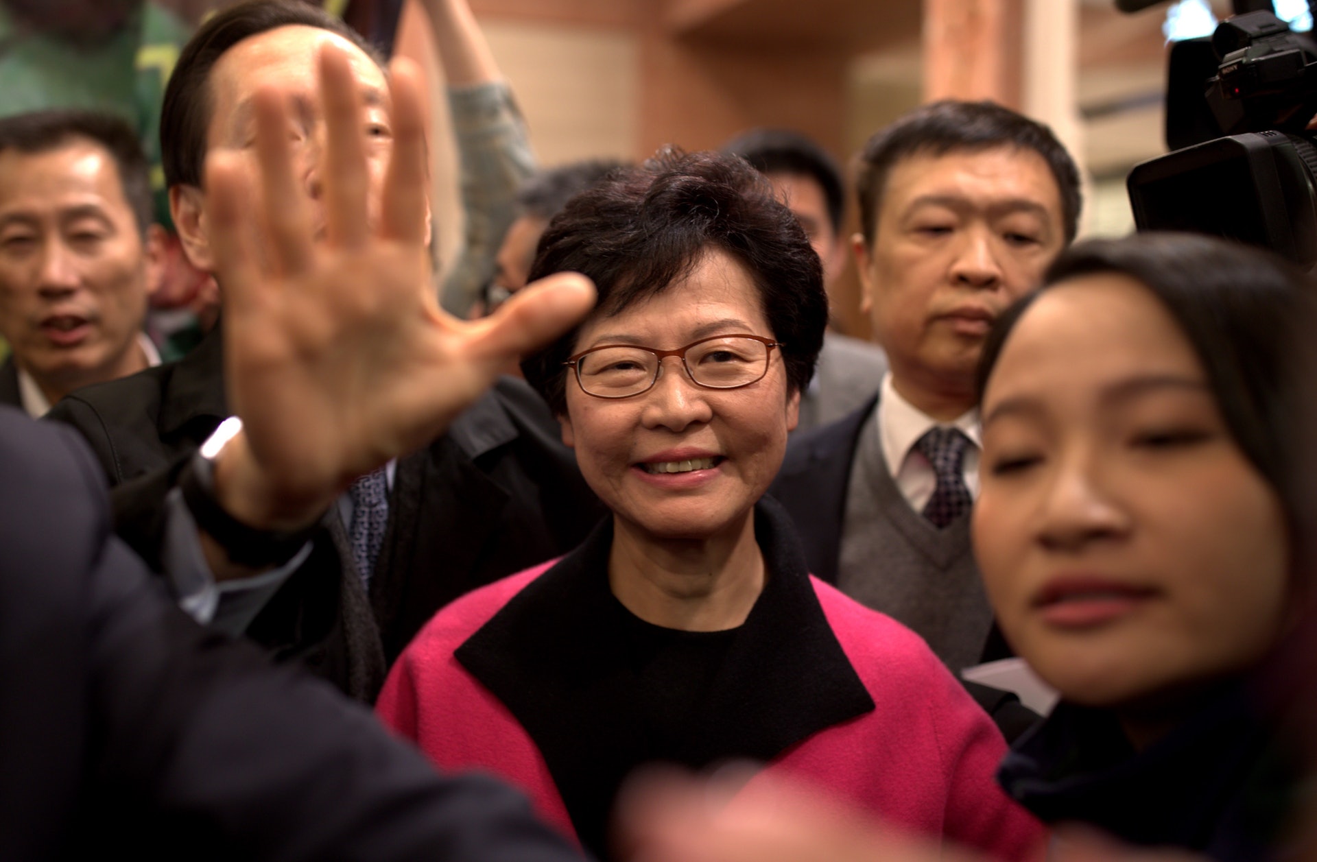 林鄭月娥遞交579份提名,勞工界僅得5票,出版小組、港九區議會等界別錄得「零票提名」。(余俊亮攝) 林鄭月娥遞交579份提名,勞工界僅得5票,出版小組、港九區議會等界別錄得「零票提名」。(余俊亮攝)