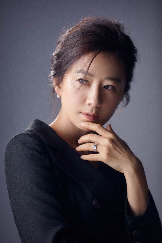 金喜愛性感登雜誌封面　欣賞《夫妻的世界》池善雨一角夠坦率【C300美女正妹圖庫 http://bbs2.c300.com.tw】
