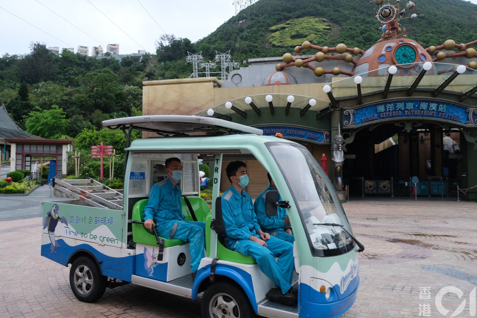 劉鳴煒說,若海洋公園清盤,員工及公園動物一定大受影響。(盧翊銘攝) 劉鳴煒說,若海洋公園清盤,員工及公園動物一定大受影響。(盧翊銘攝)
