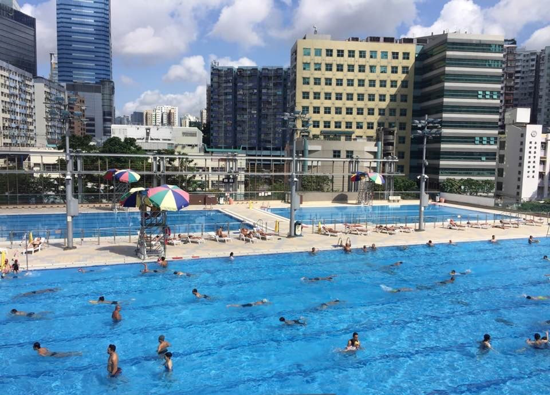 觀塘泳池副池試行AI遇溺偵測系統測試期間最少4個鏡頭入水 觀塘泳池副池試行Ai遇溺偵測系統測試期間最少4個鏡頭入水