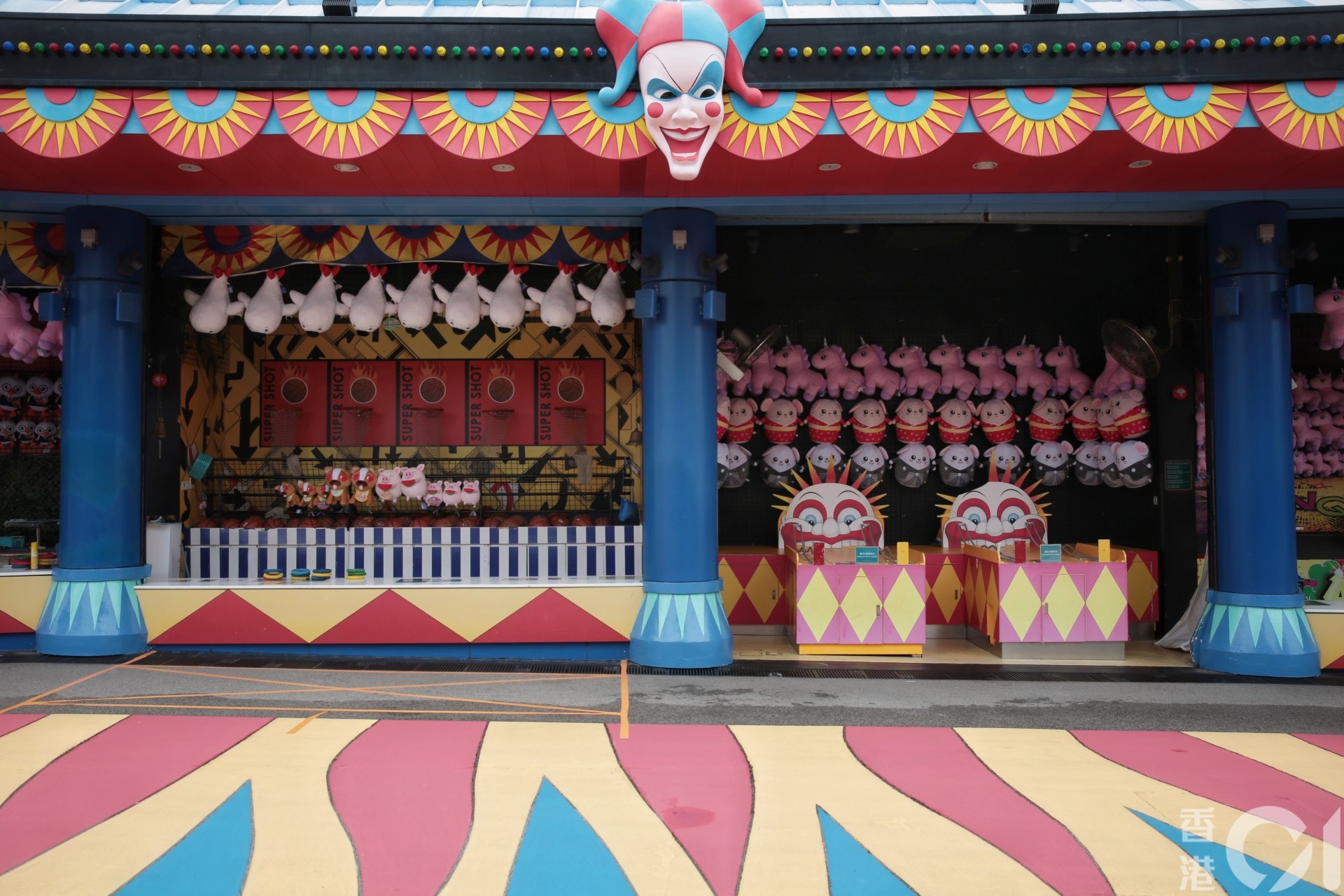 海洋公園正面臨財困，指若未能解決當前資金流問題，最快於6月底花光所有儲備及倒閉。（李澤彤攝）