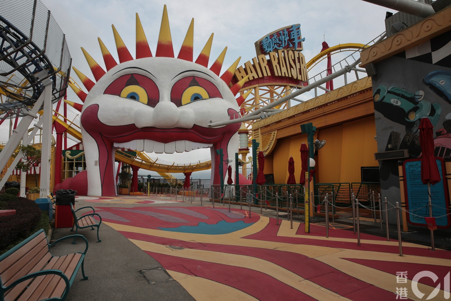 海洋公園正面臨財困,指若未能解決當前資金流問題,最快於6月底花光所有儲備及倒閉.。(李澤彤攝) 海洋公園正面臨財困,指若未能解決當前資金流問題,最快於6月底花光所有儲備及倒閉.。(李澤彤攝)