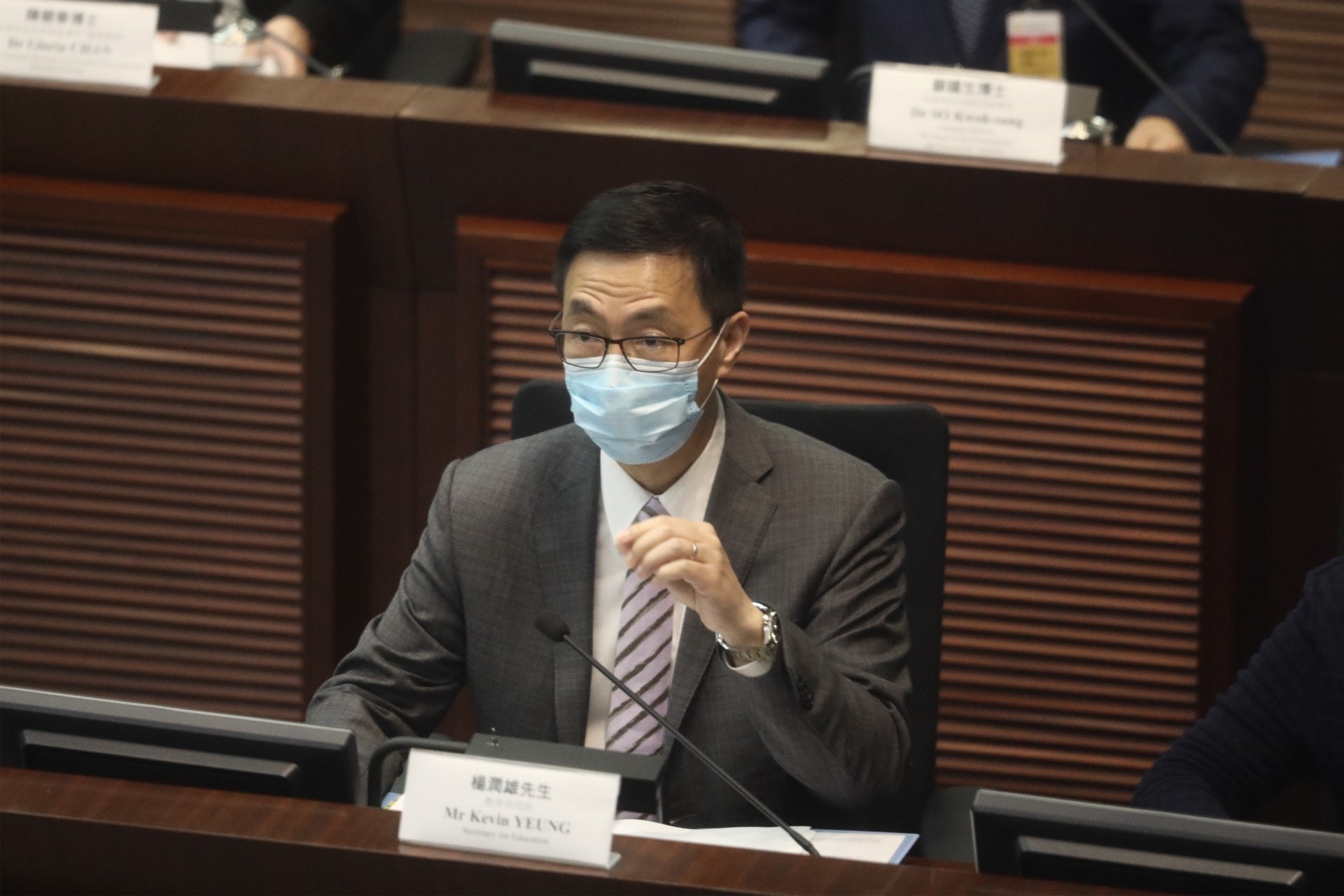 教育局局長楊潤雄今日（25日）出席教育事務委員會特別會議。（盧翊銘攝）