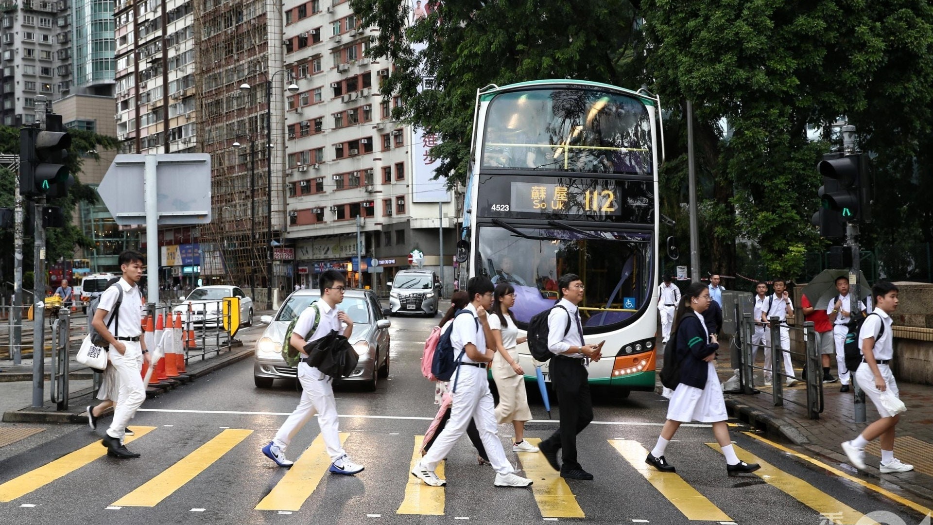 【復課】中三至中五明起復課 運輸署:巴士班次恢復至疫情前水平 【復課】中三至中五明起復課 運輸署:巴士班次恢復至疫情前水平