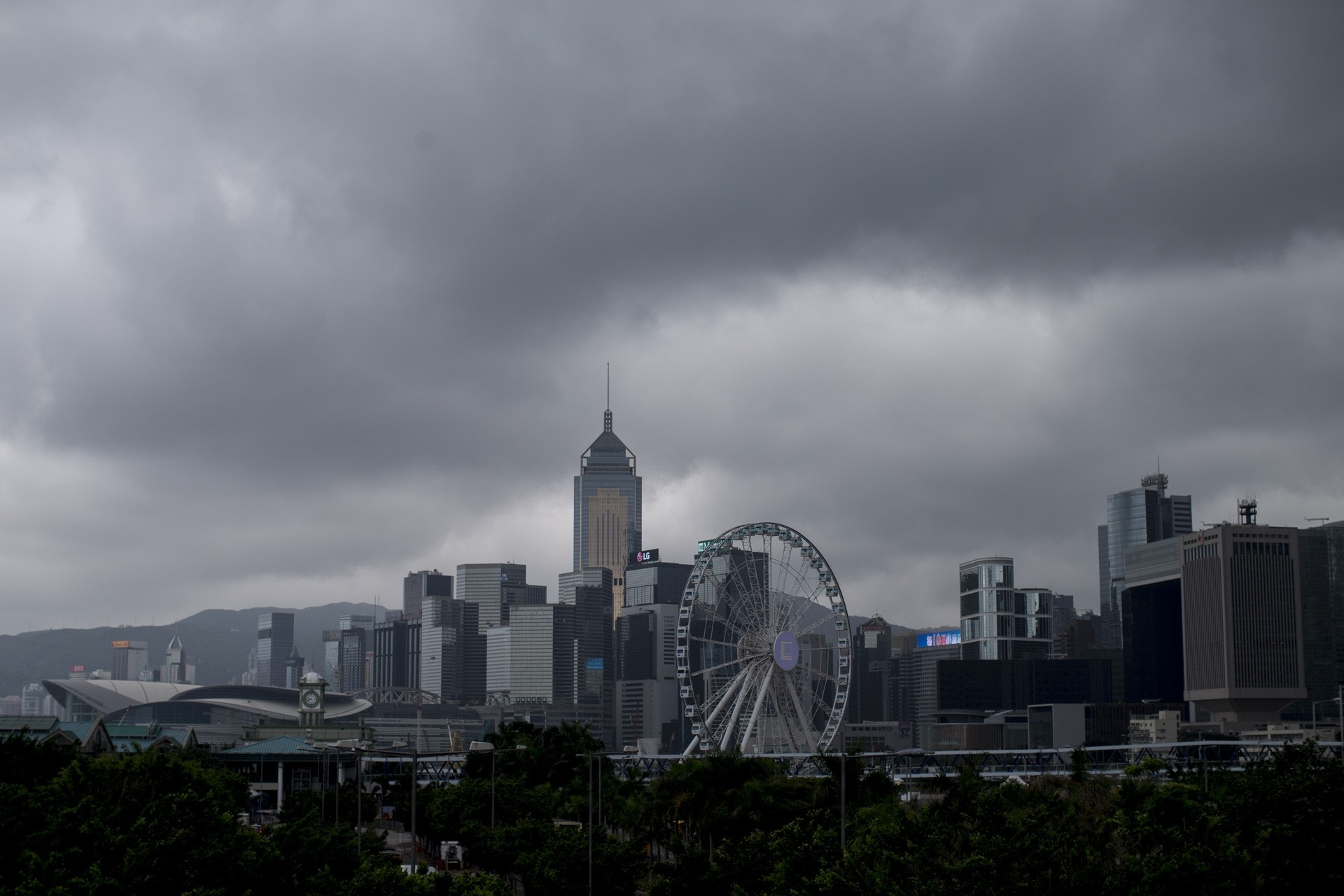疫情期間,本港經濟低迷,政府推出擔保貸款計劃,規模過千億元。(資料圖片) 疫情期間,本港經濟低迷,政府推出擔保貸款計劃,規模過千億元。(資料圖片)