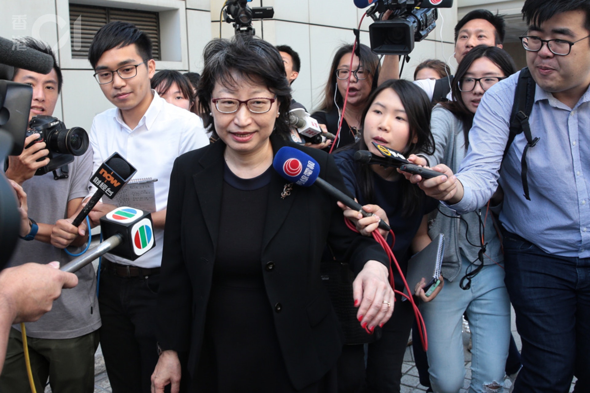 原告Thapa Kamala指律政司就是次檢控亦有責任,故把律政司司長鄭若驊亦納入被告之一。(資料圖片) 原告Thapa Kamala指律政司就是次檢控亦有責任,故把律政司司長鄭若驊亦納入被告之一。(資料圖片)