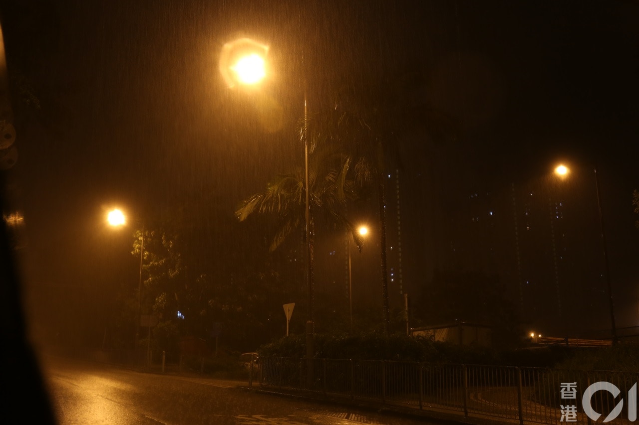 Observatory issues first black rainstorm warning in 3 years, special