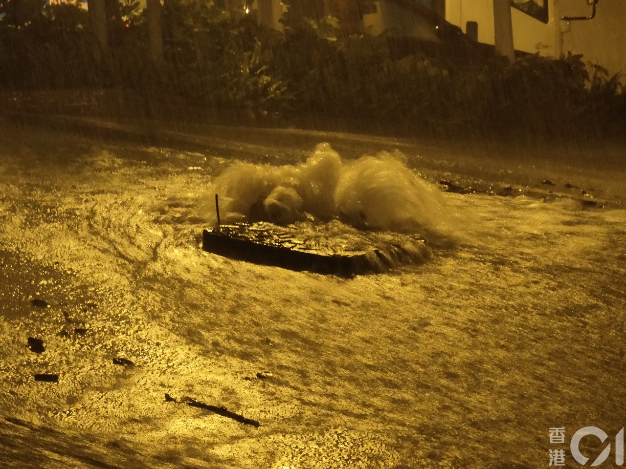 所有暴雨警告取消3年來首個黑雨持續近3小時所有學校上午停課 香港01 天氣